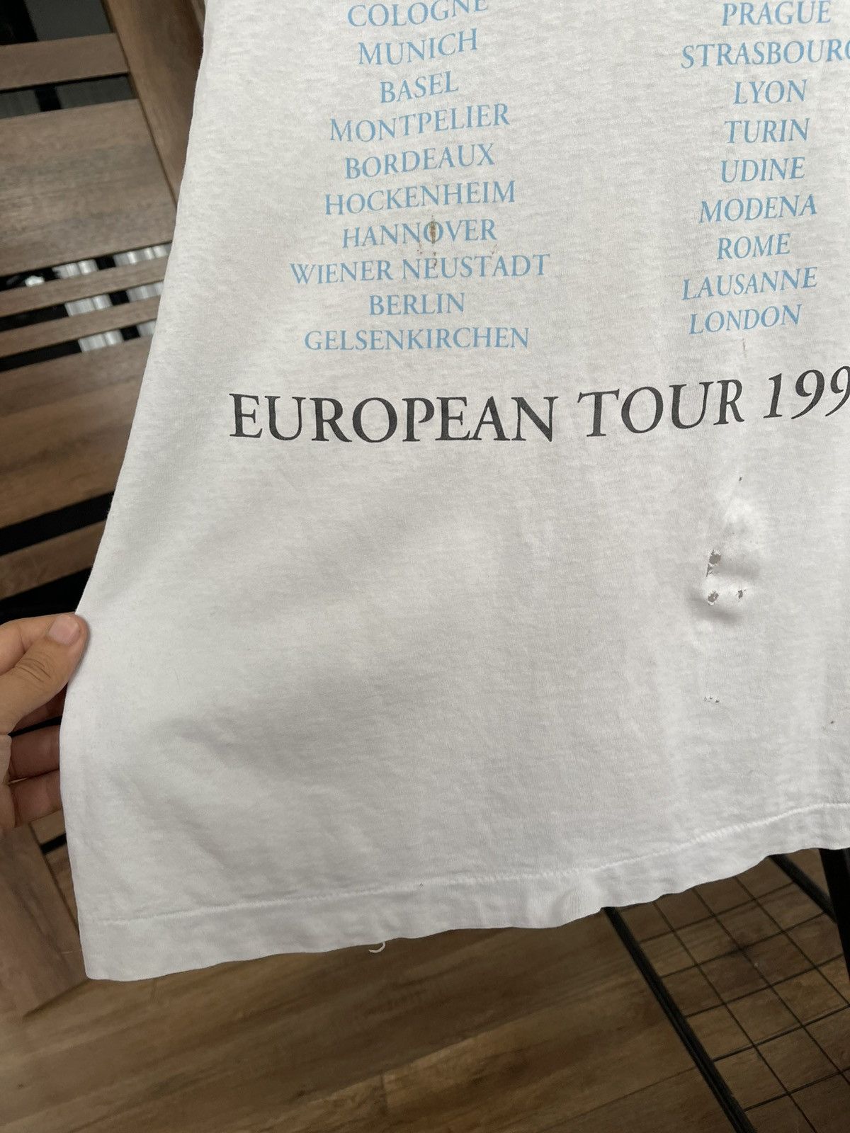 Band Tees 1994 Pink Floyd European Tour Vintage Rock T-Shirt Tee Size US XL / EU 56 / 4 - 17 Thumbnail