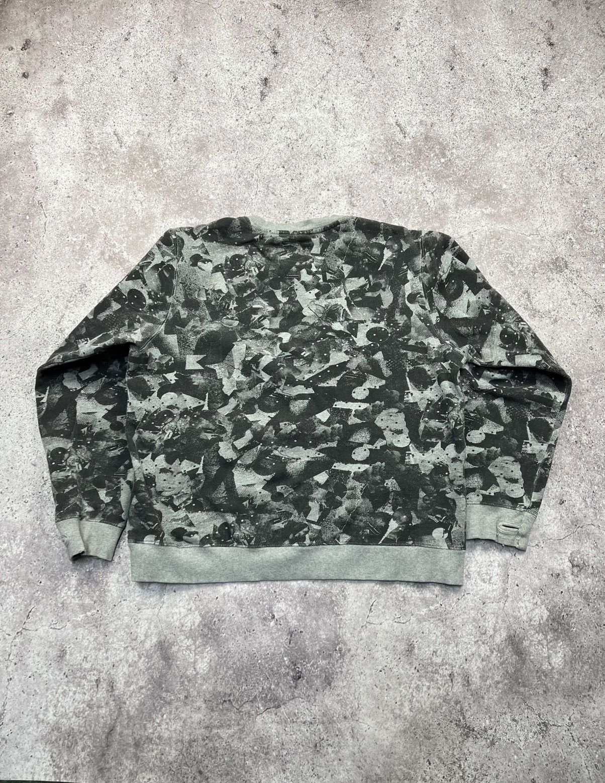 Oakley Crazy Oakley Vintage Camo Sweatshirt Y2K Rare Size US XL / EU 56 / 4 - 7 Thumbnail