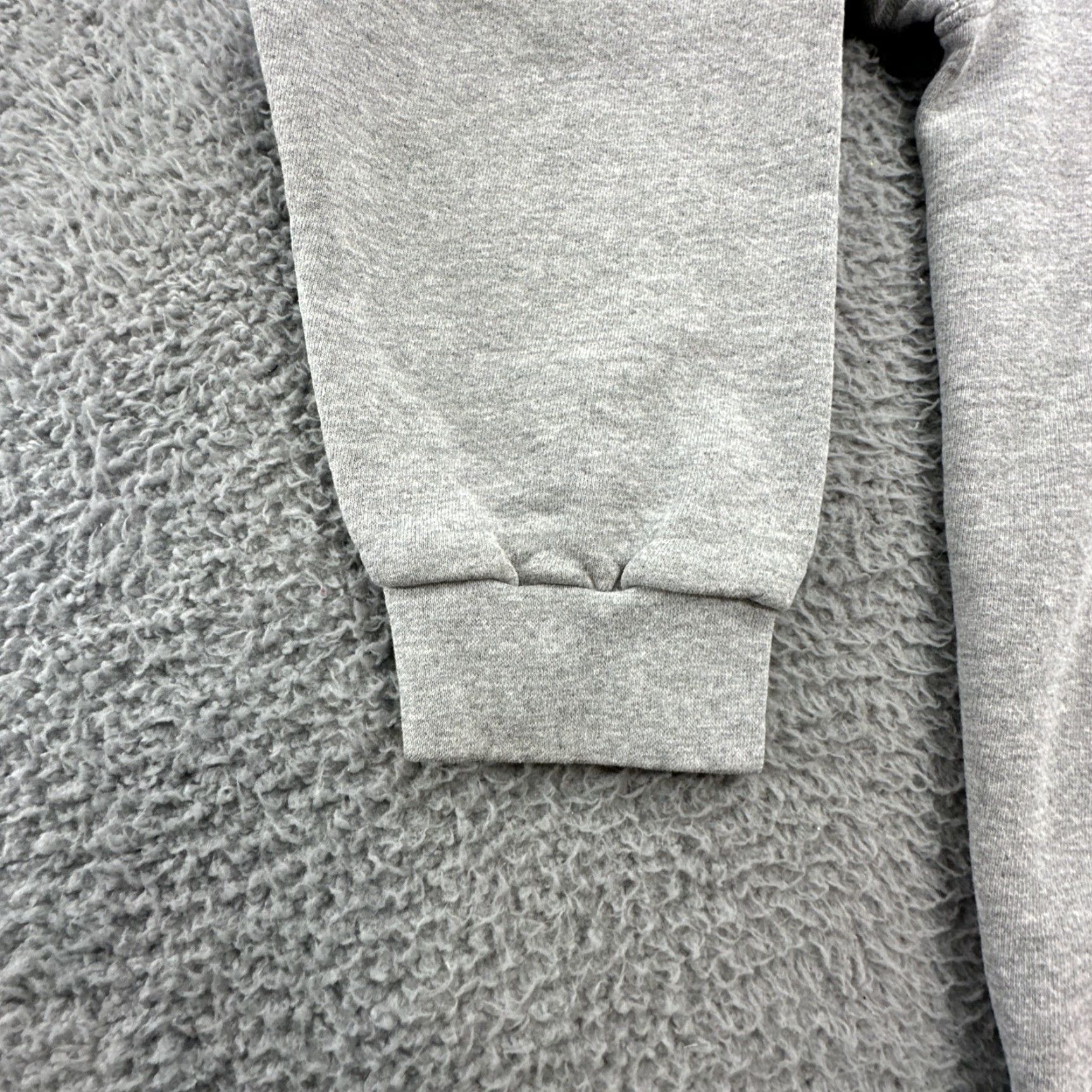 Nike VINTAGE Nike Gray Crewneck Sweatshirt XL Men Yellow Silver Tag Mini Swoosh 2000s Y2K Pullover Size US XL / EU 56 / 4 - 5 Thumbnail