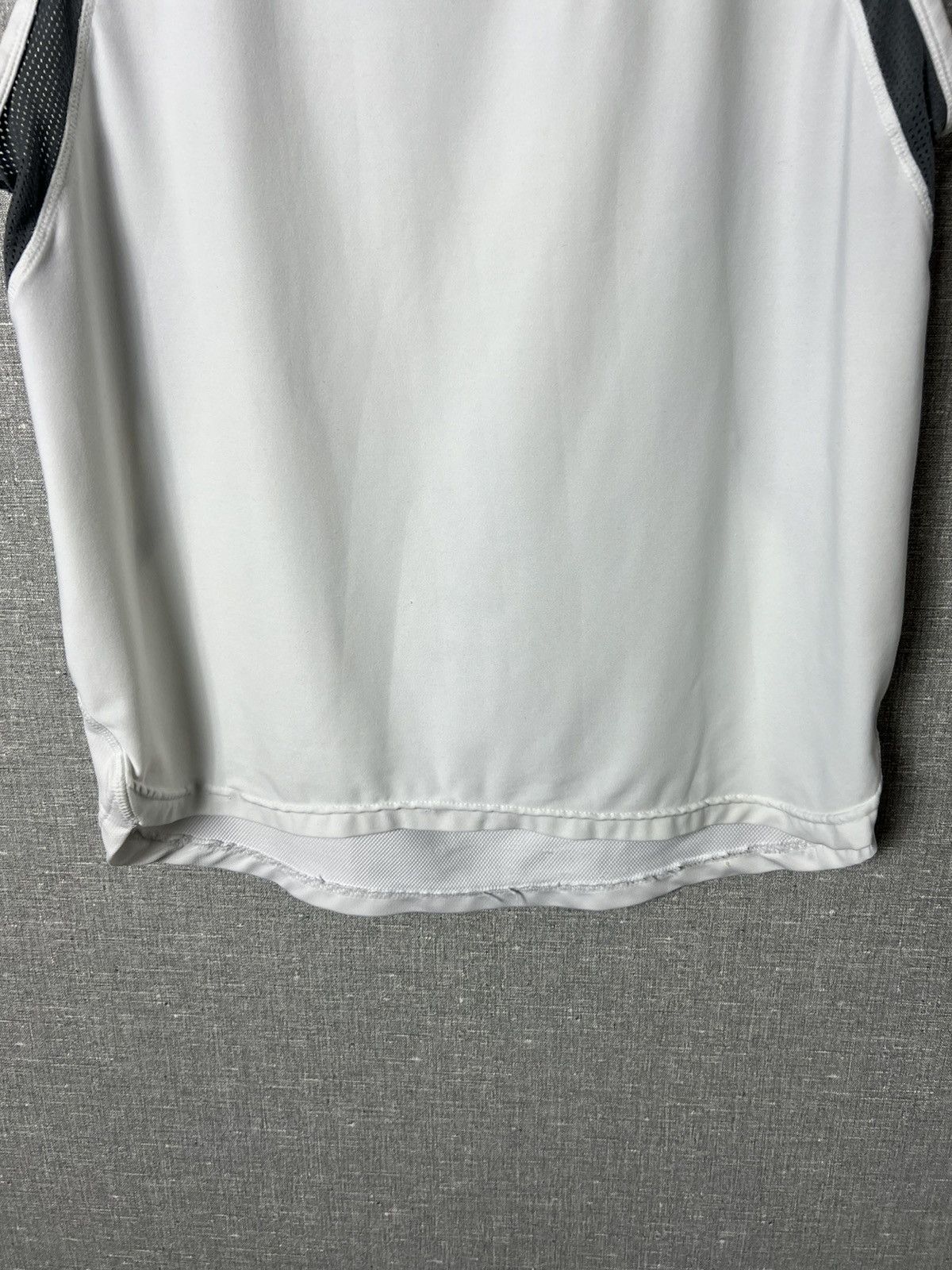 Nike × Vintage Vintage Nike Center Embroidered Logo Sphere Dry Tank Top Size US L / EU 52-54 / 3 - 6 Thumbnail