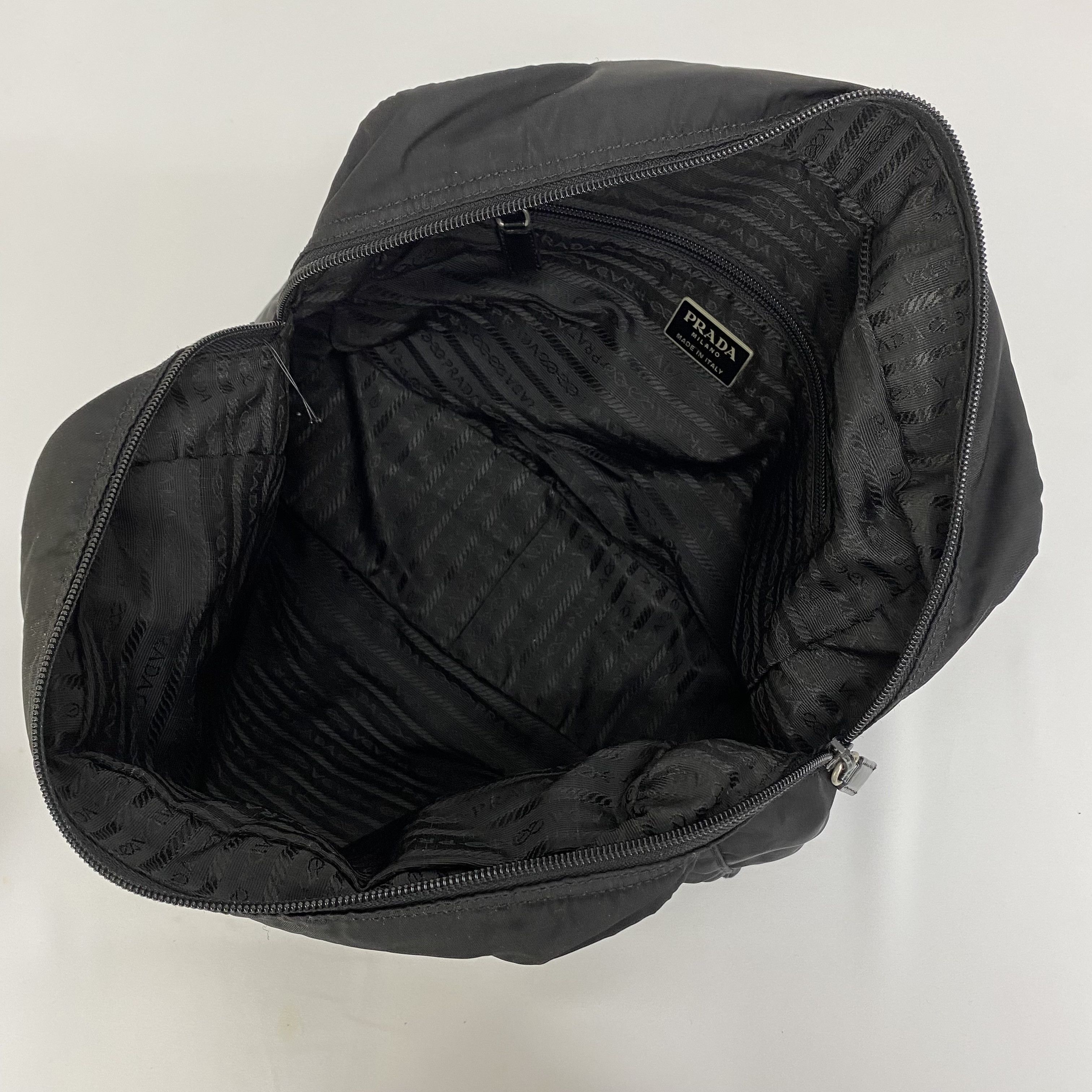 Prada Vintage Nylon Prada Bag Luxury Black Size ONE SIZE - 8 Thumbnail