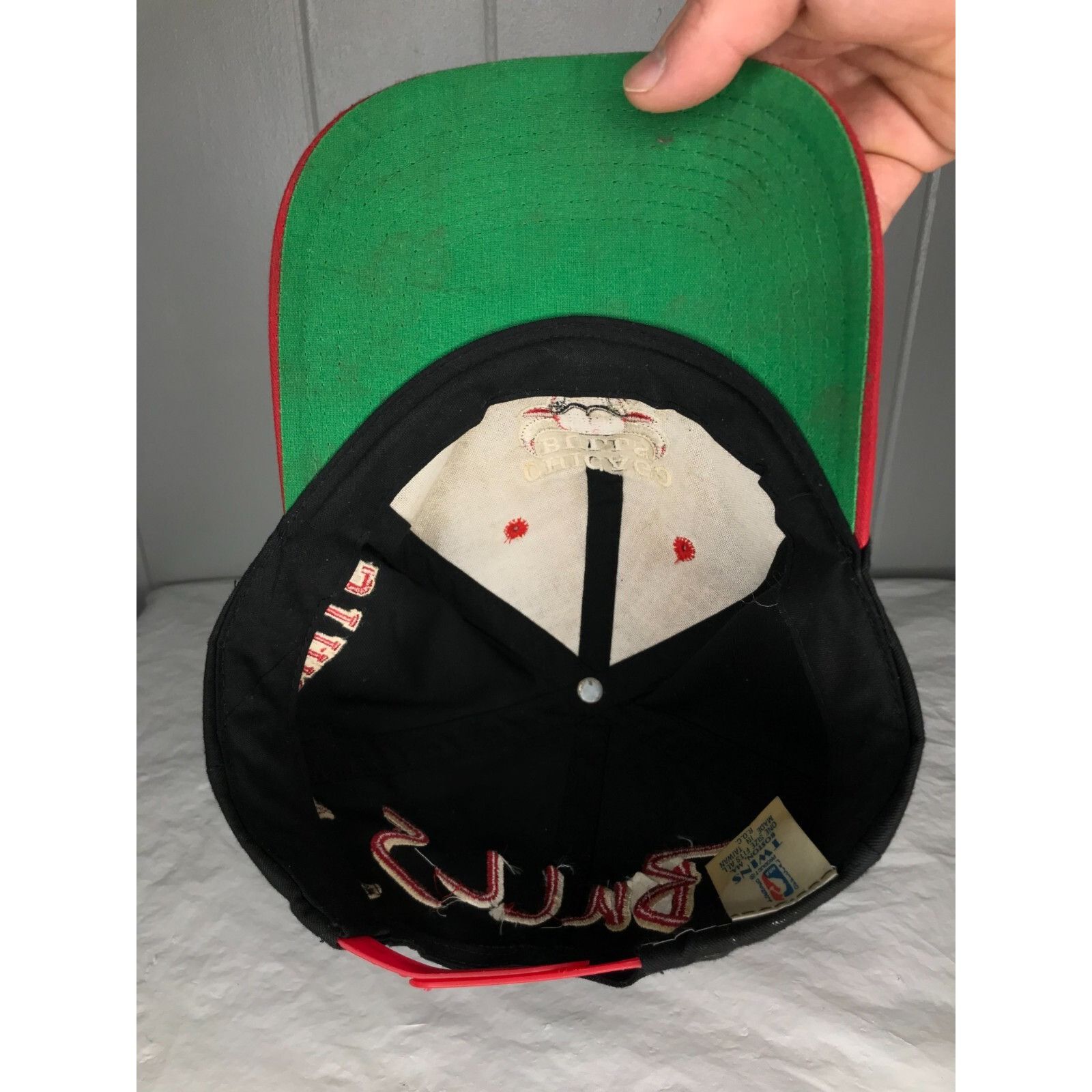 NBA × Vintage Vintage Chicago Bulls SnapBack Hat NBA Champ Hat Back Talk S Size ONE SIZE - 6 Thumbnail