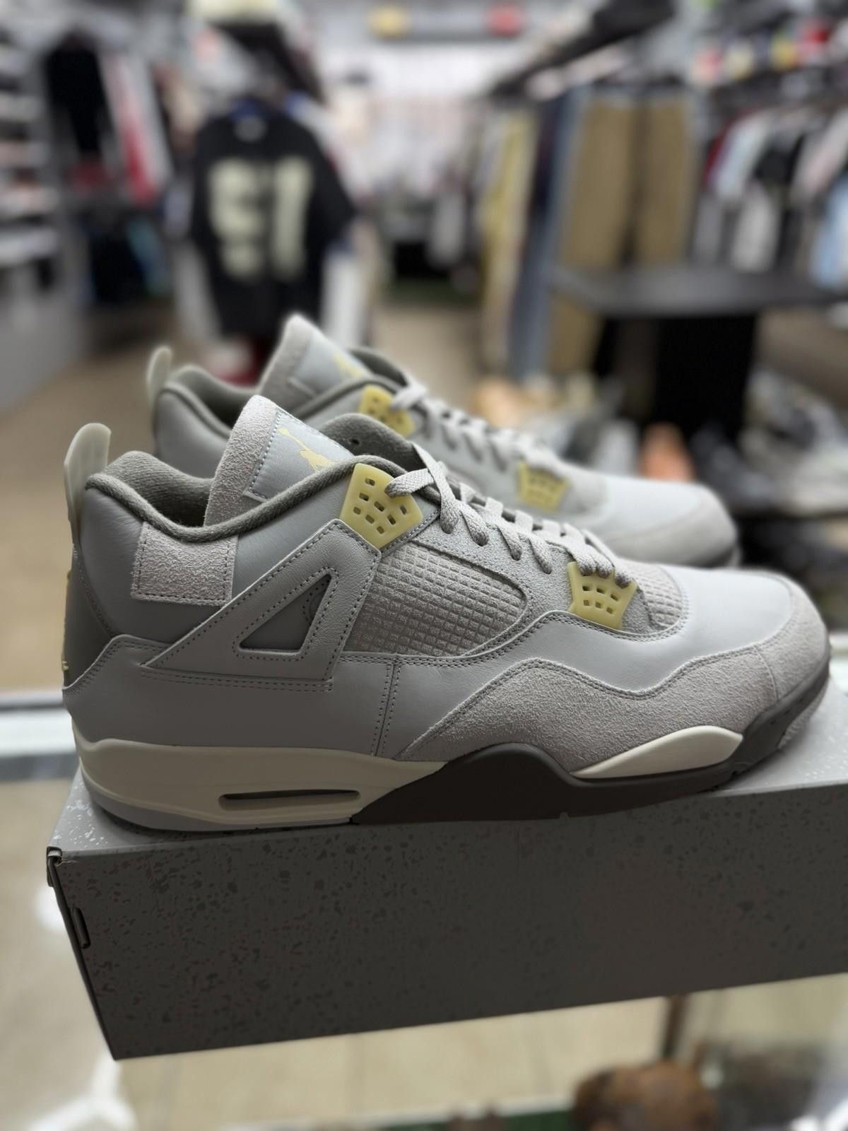 Jordan Brand Jordan 4 Retro SE Craft Size (18) Brand New DV3742-021 Size US 15 / EU 48 - 3 Thumbnail