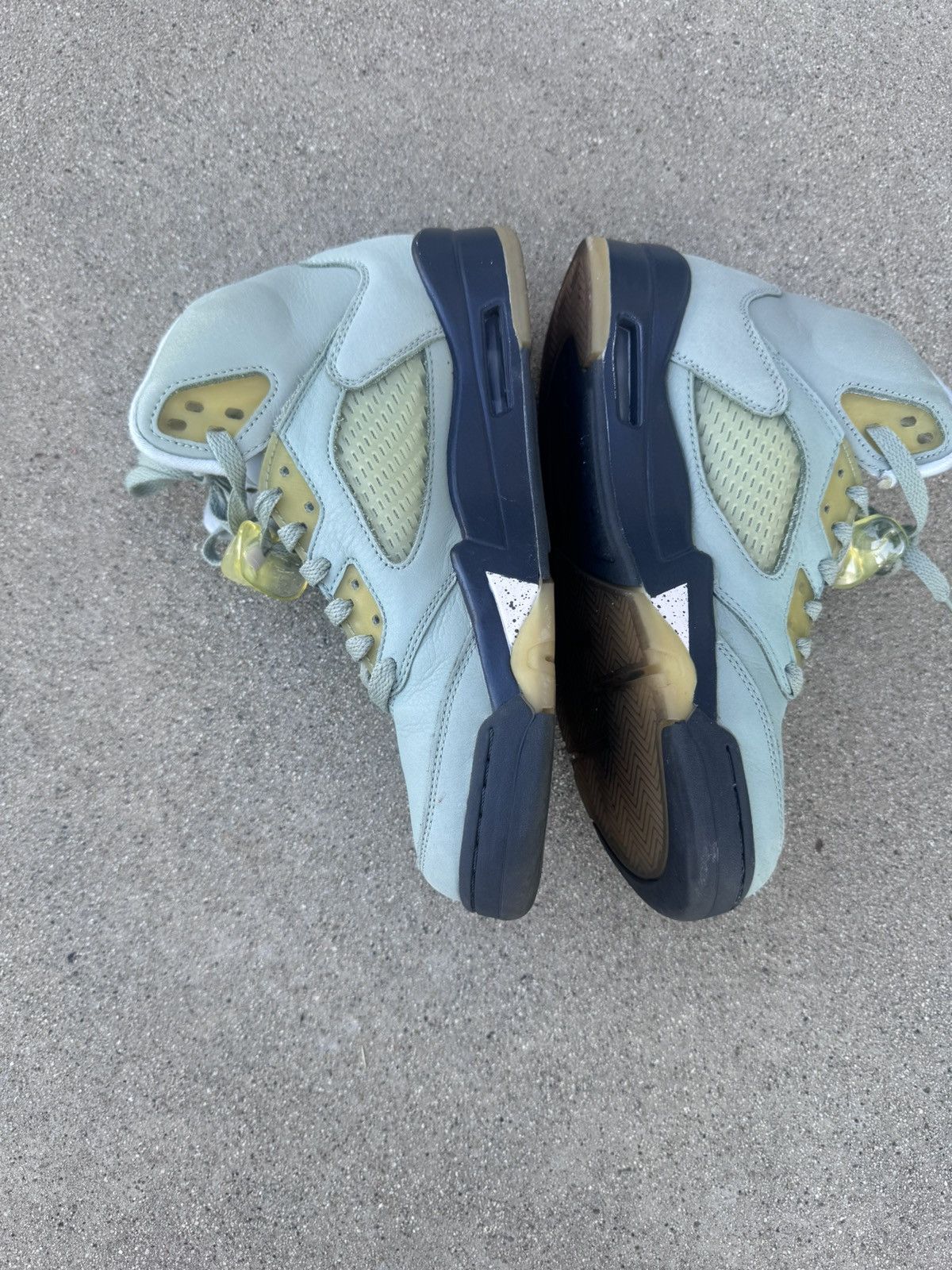 Jordan Brand × Nike Jordan 5 Size US 7.5 / EU 40-41 - 2 Thumbnail