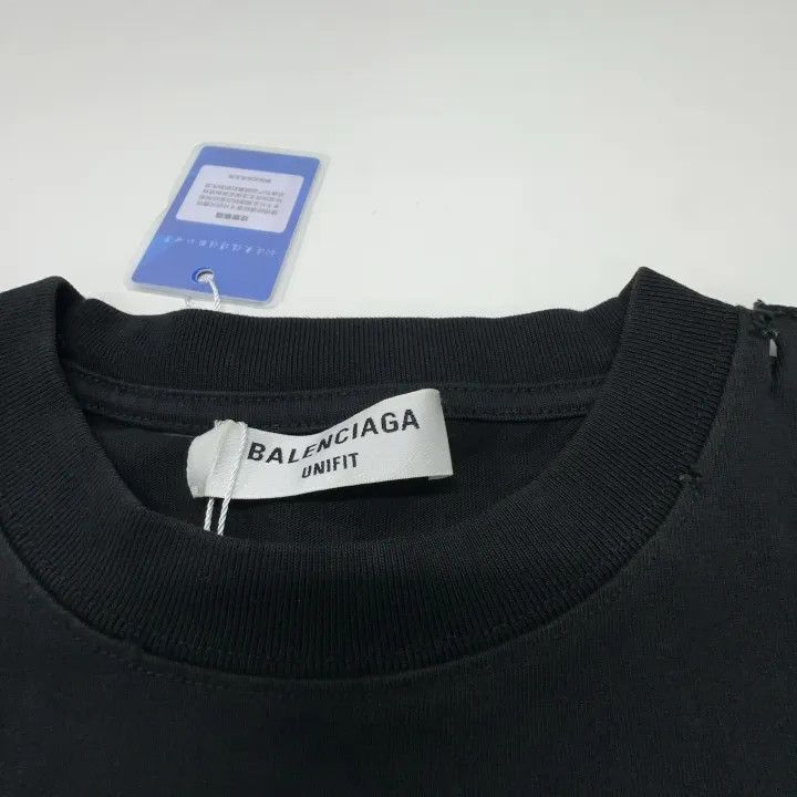 Balenciaga Balenciaga SS22 Distressed Logo T-Shirt for Women 0079-2507 Size XXS / US 00 / IT 34 - 1 Thumbnail