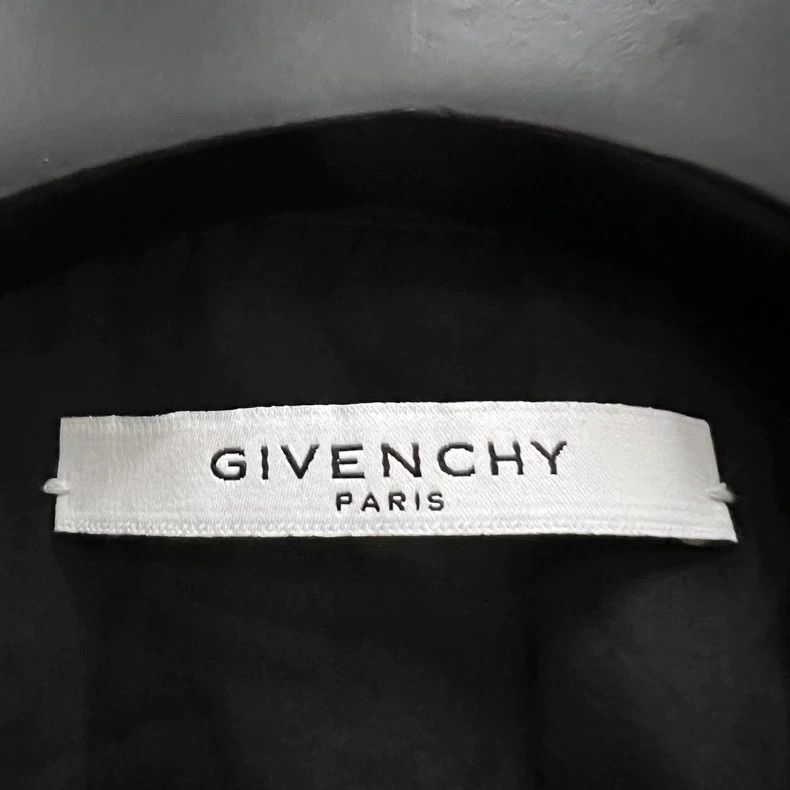Givenchy Givenchy Black Front Logo Print Shirt, Size 38 Size US S / EU 44-46 / 1 - 4 Thumbnail