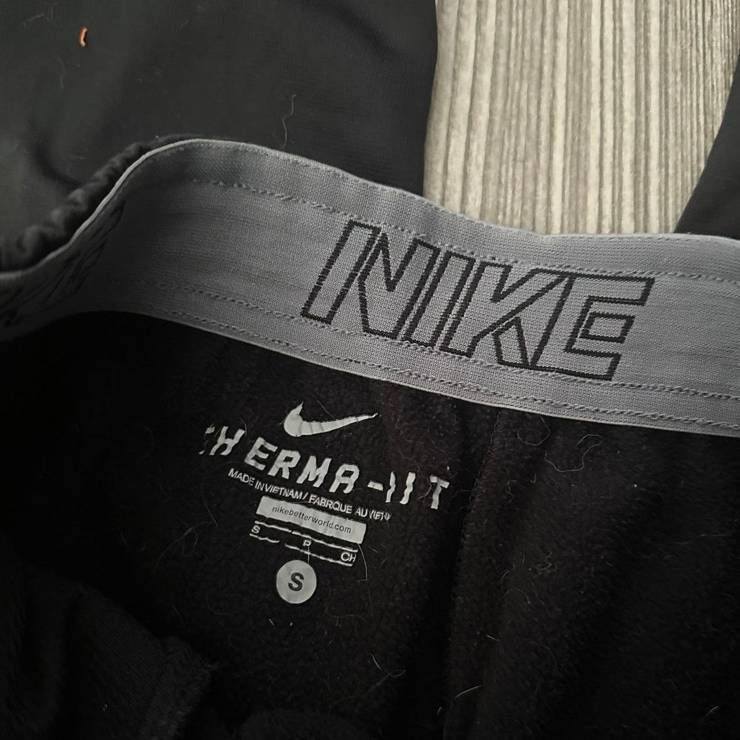 Nike nike therma fit black sweatpants Size 30" / US 8 / IT 44 - 2 Thumbnail