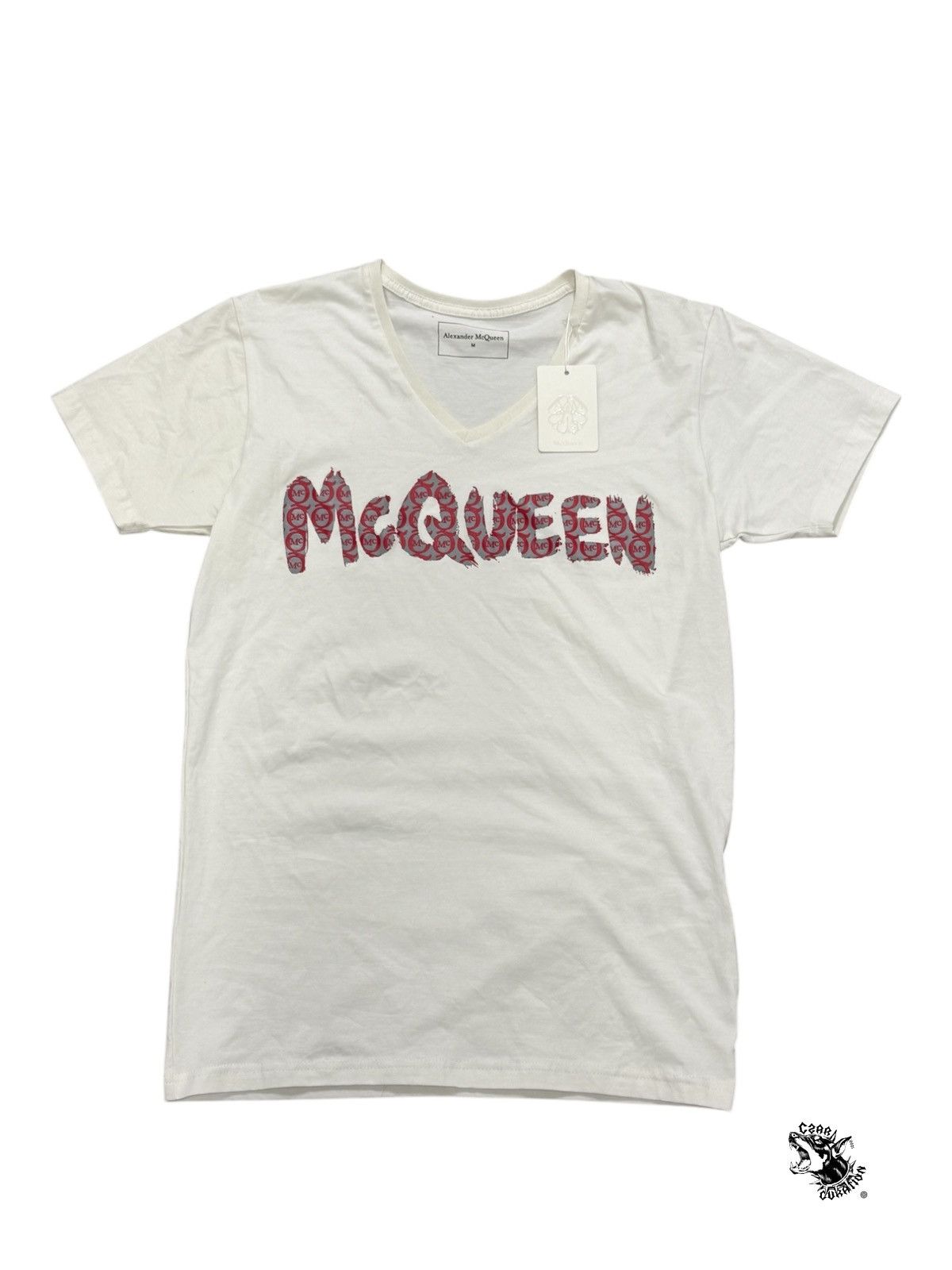 Alexander McQueen Alexander Mcqueen v neck logo t Size US M / EU 48-50 / 2 - 1 Thumbnail