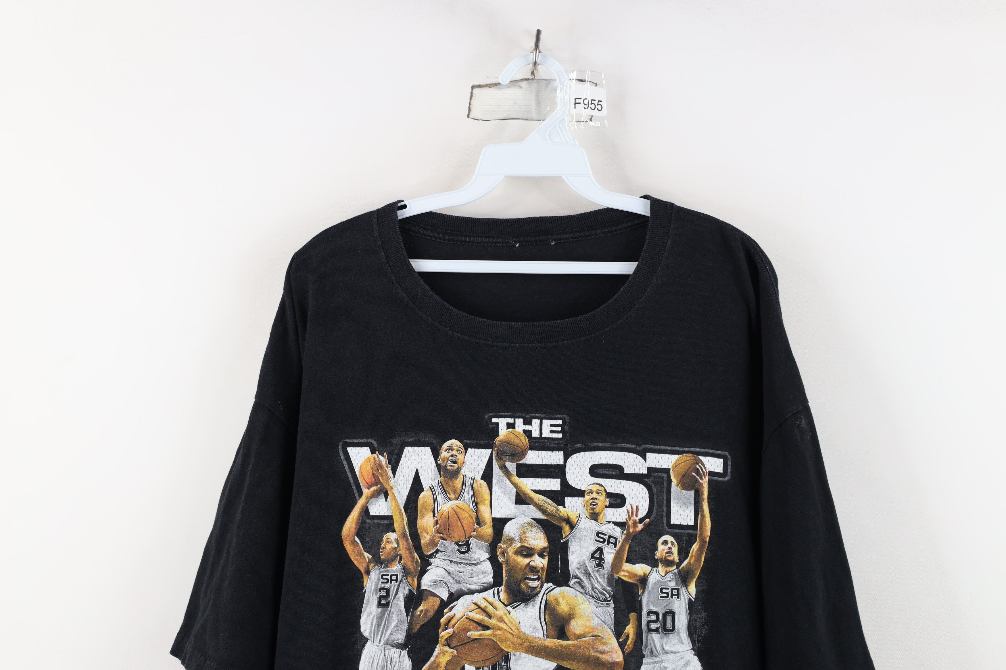 Vintage Vintage Y2K Faded San Antonio Spurs Basketball T-Shirt Black Size US XXL / EU 58 / 5 - 2 Thumbnail