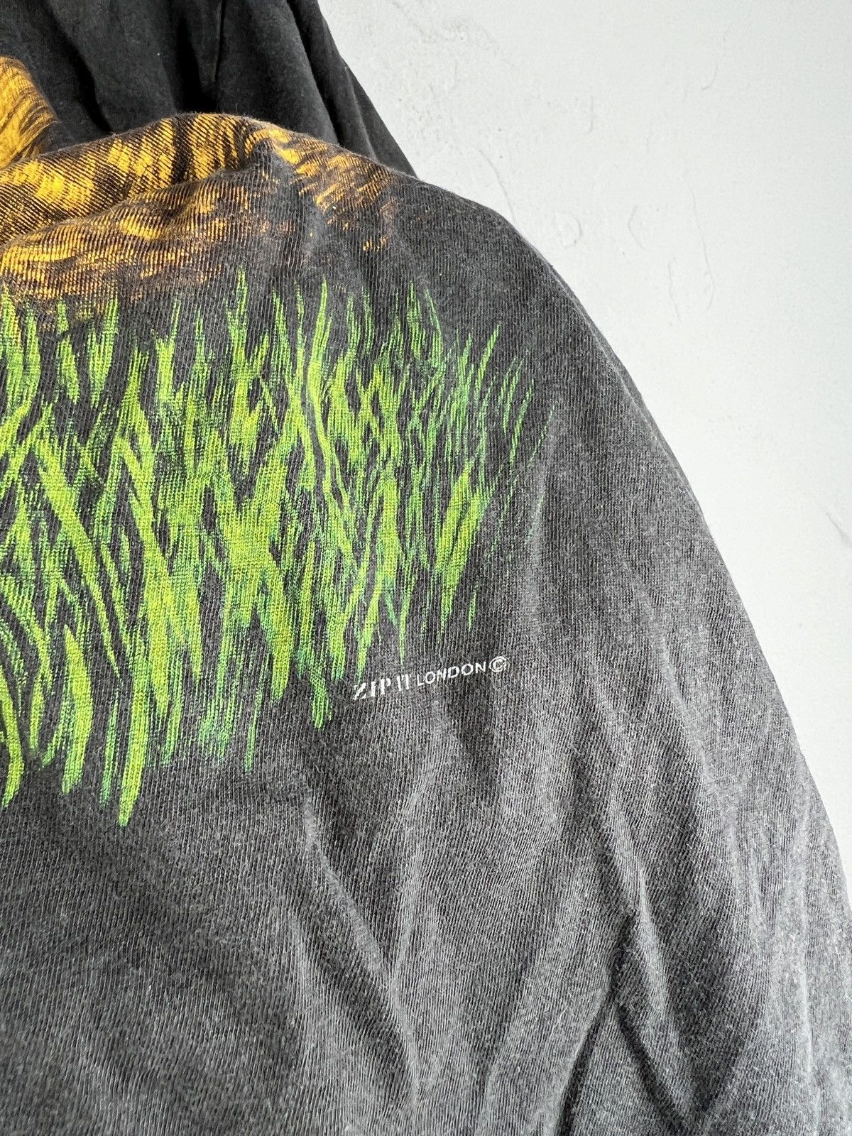 Vintage Vintage 90s Animal Tees Tigers family Zip IT London Size US M / EU 48-50 / 2 - 4 Thumbnail