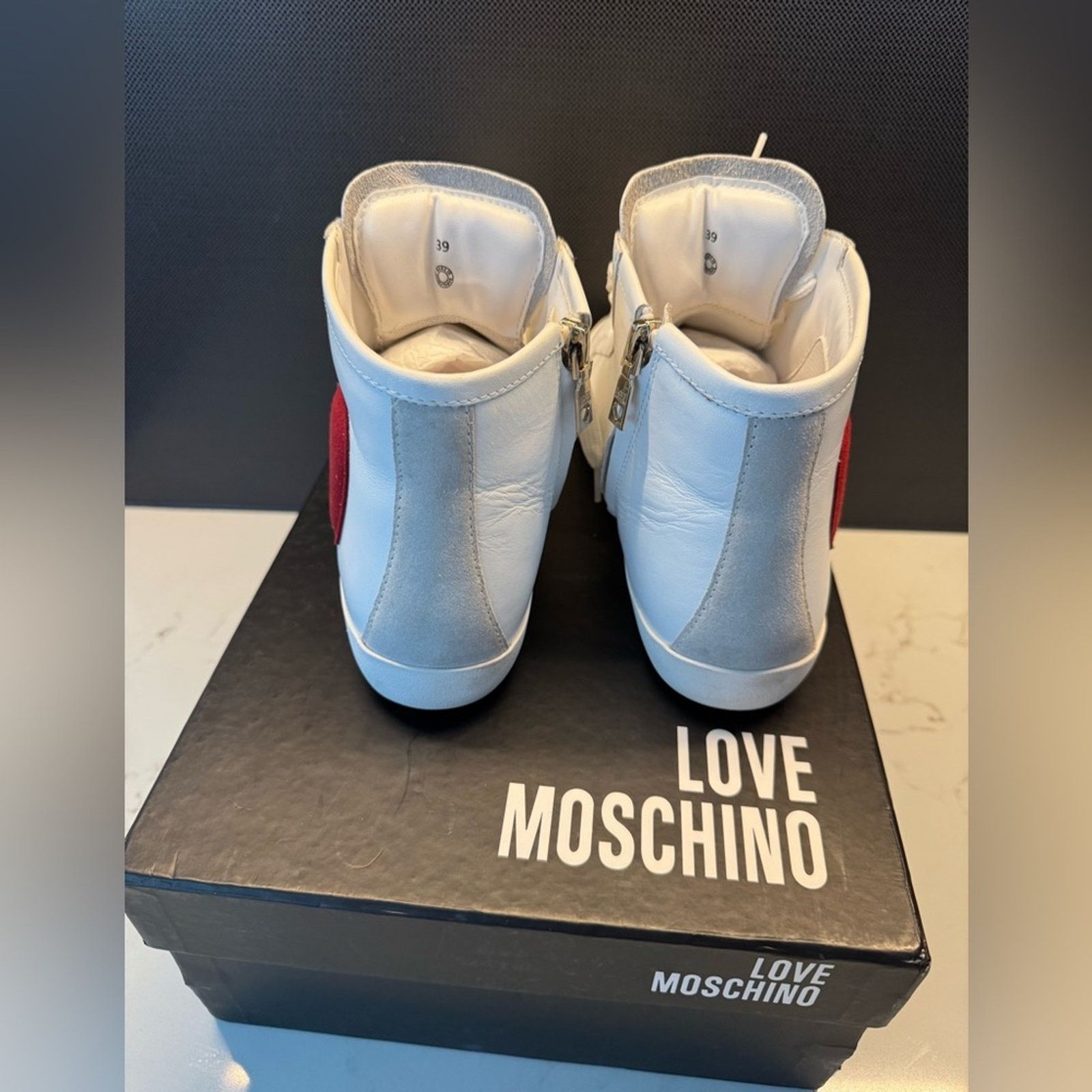 Love Moschino Love moschino high top sneakers white heart zip leather 39 Size US 9 / IT 39 - 5 Thumbnail
