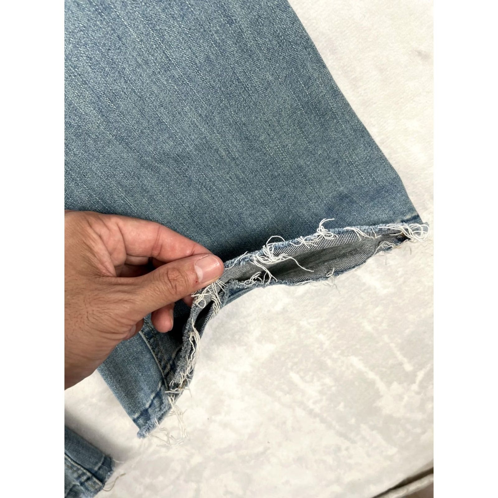 Mossimo Mossimo VTG High Rise Flare Jeans Womens 6 /28 R Blue Denim Stretch Distressed 5-Pocket Zipper Fringed Hem Yellow? Size 28" / US 6 / IT 42 - 5 Thumbnail