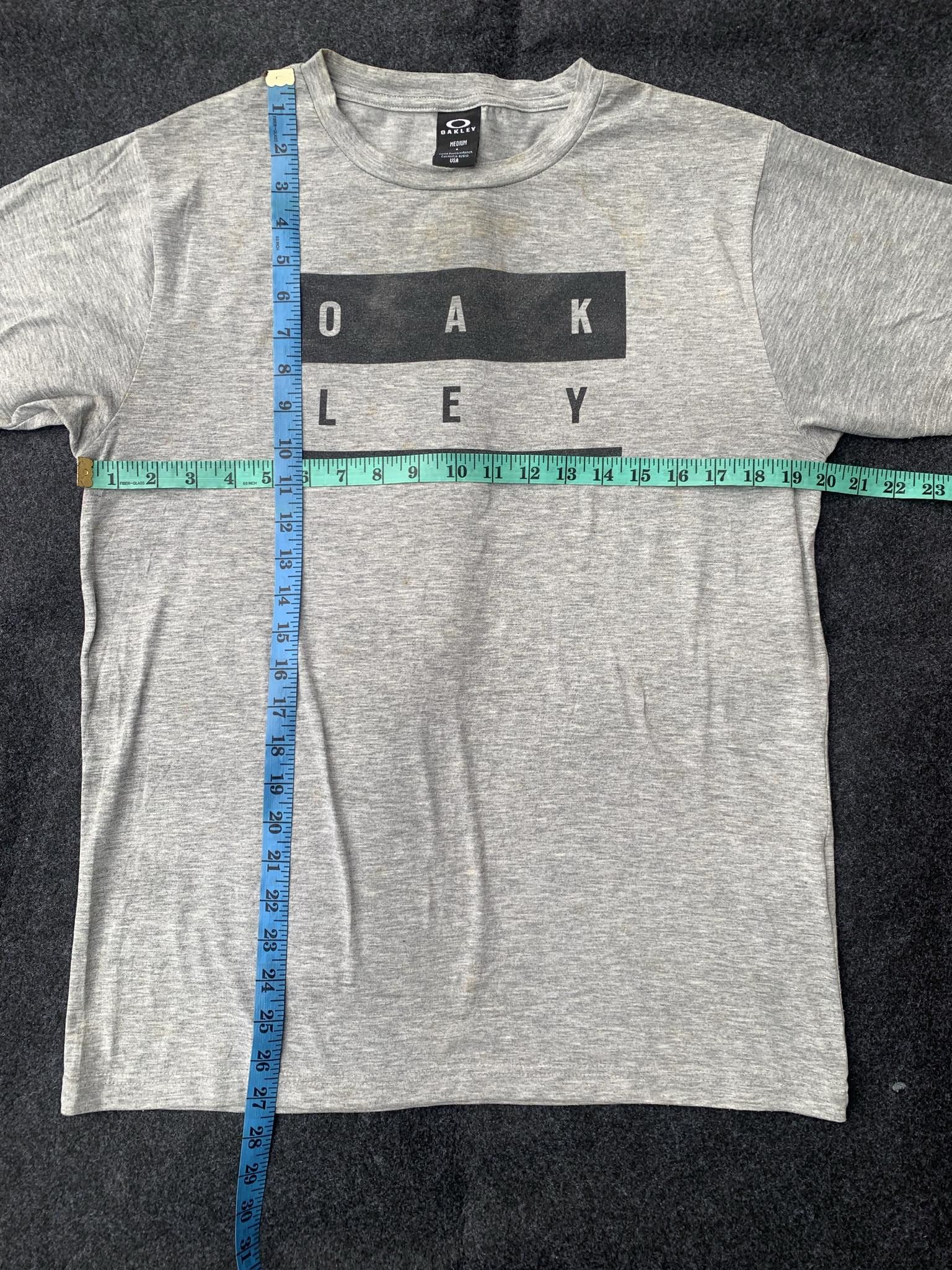 Oakley Oakley Spell Out Center Logo T-Shirt Grey (Medium) Size US M / EU 48-50 / 2 - 2 Thumbnail
