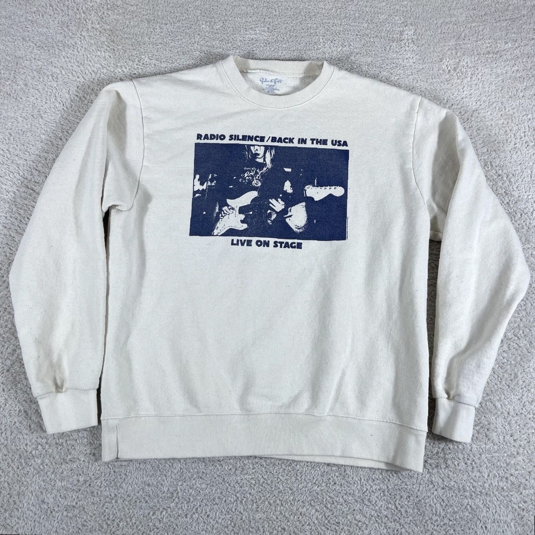 Brandy Melville Brandy Melville Radio Silence Crewneck Sweatshirt OSFA One Size Cream Y2K Band Womens Size L / US 10 / IT 46 - 2 Thumbnail