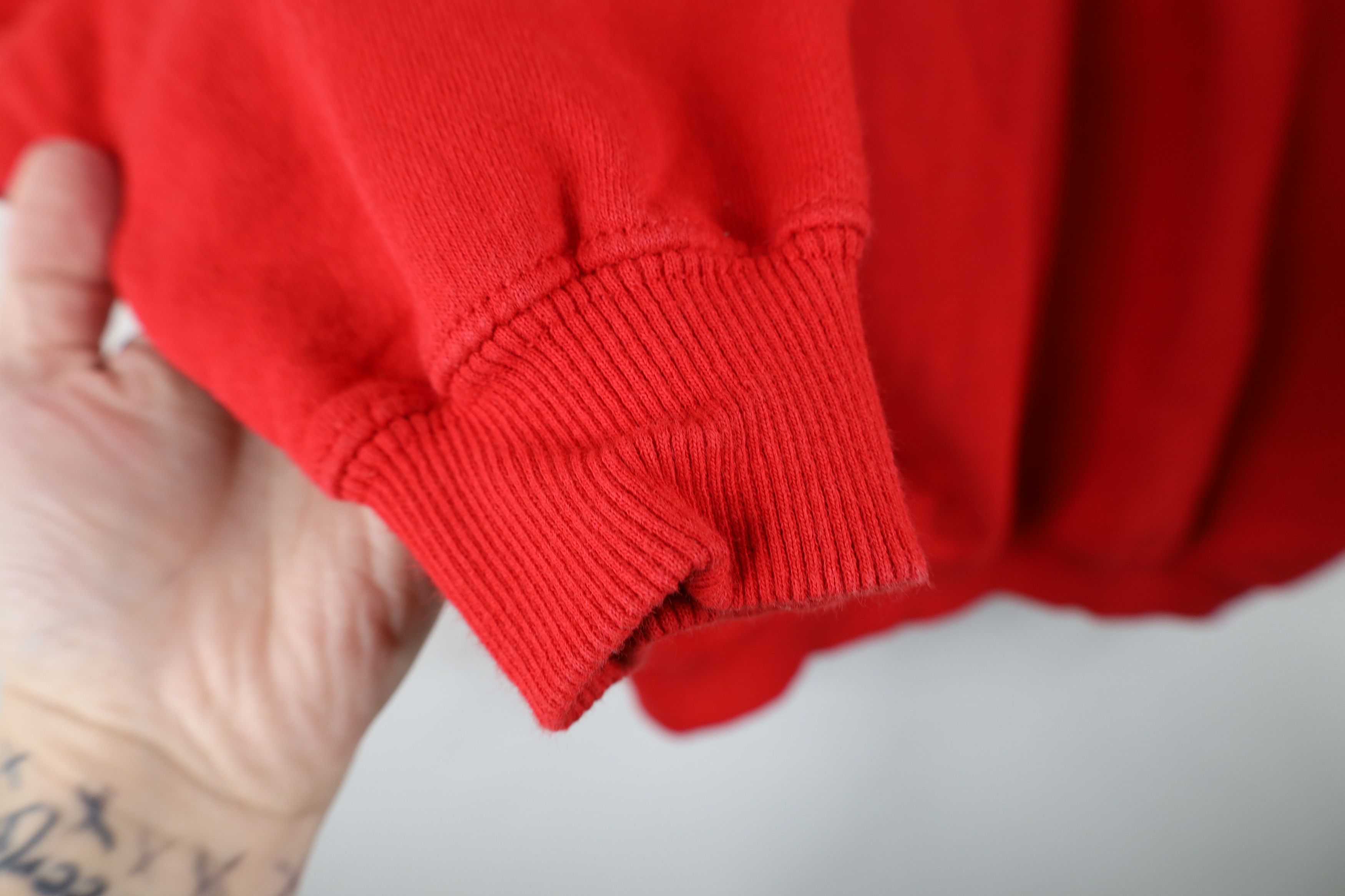 Vintage Vintage 90s The Snowman Hockey Crewneck Sweatshirt Red Size US XL / EU 56 / 4 - 8 Thumbnail