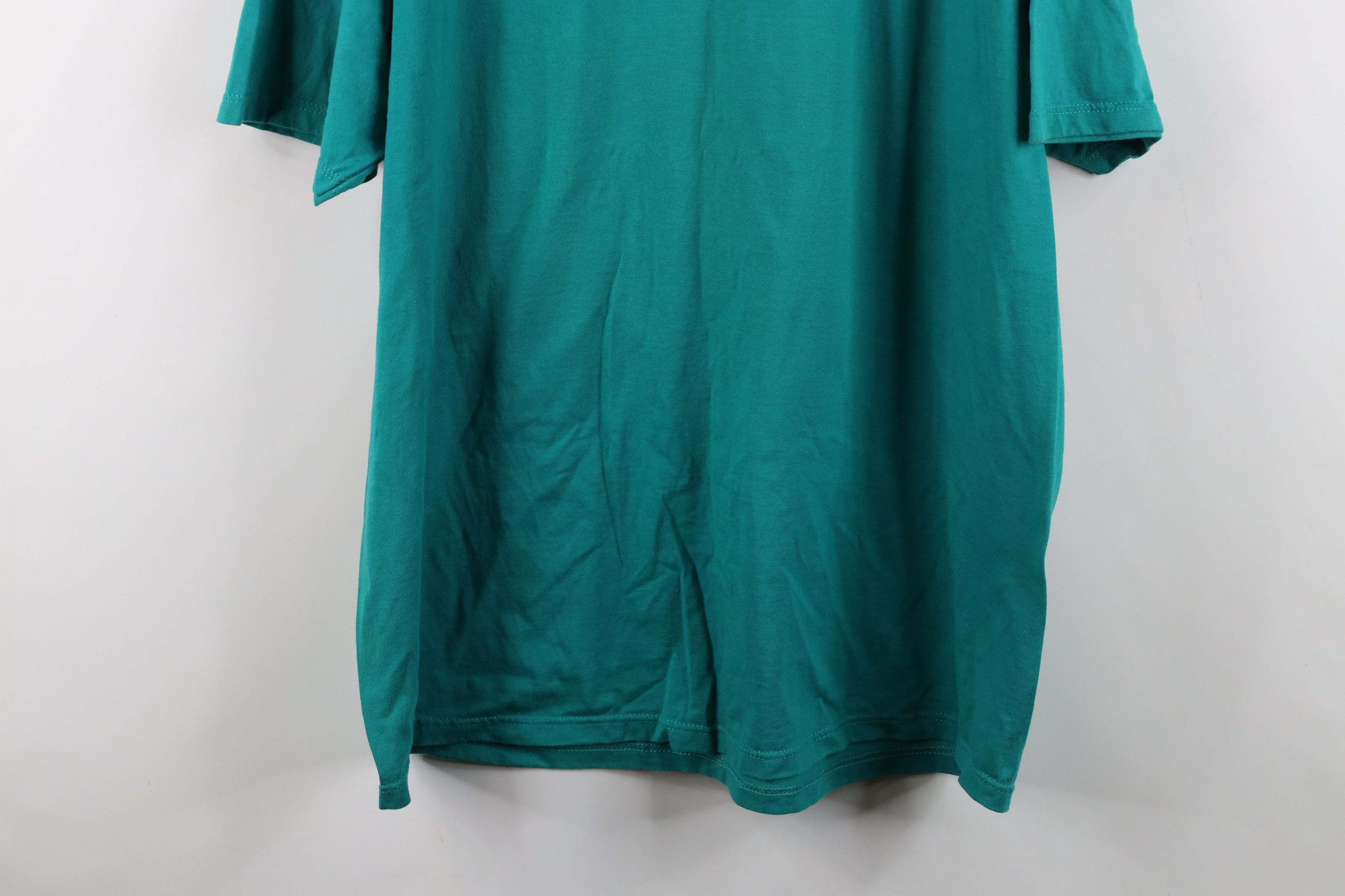 Vintage Vintage 90s Looney Tunes Michigan Bugs Bunny Taz T-Shirt USA Size US XXL / EU 58 / 5 - 13 Thumbnail