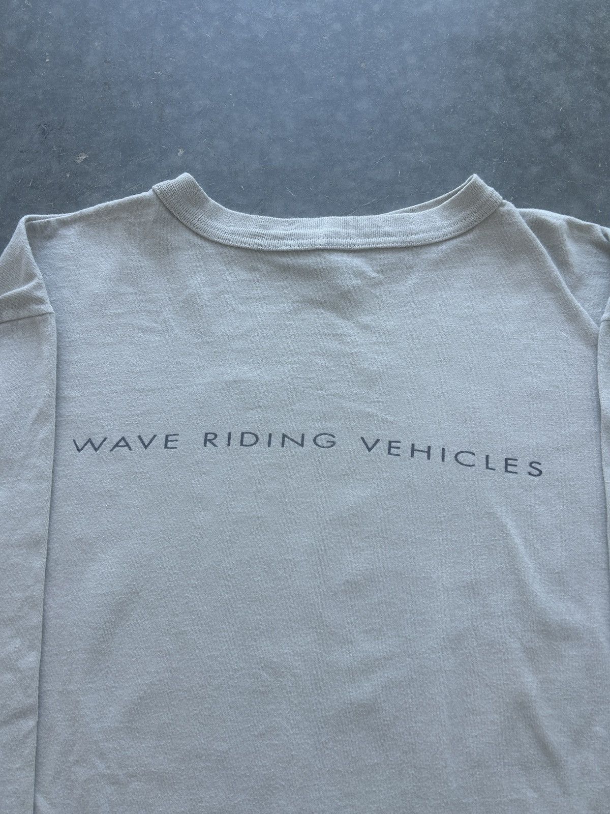 Vintage Vintage 90s Wave Riding Vehicles Long Sleeve Graphic Tee Size US L / EU 52-54 / 3 - 4 Thumbnail