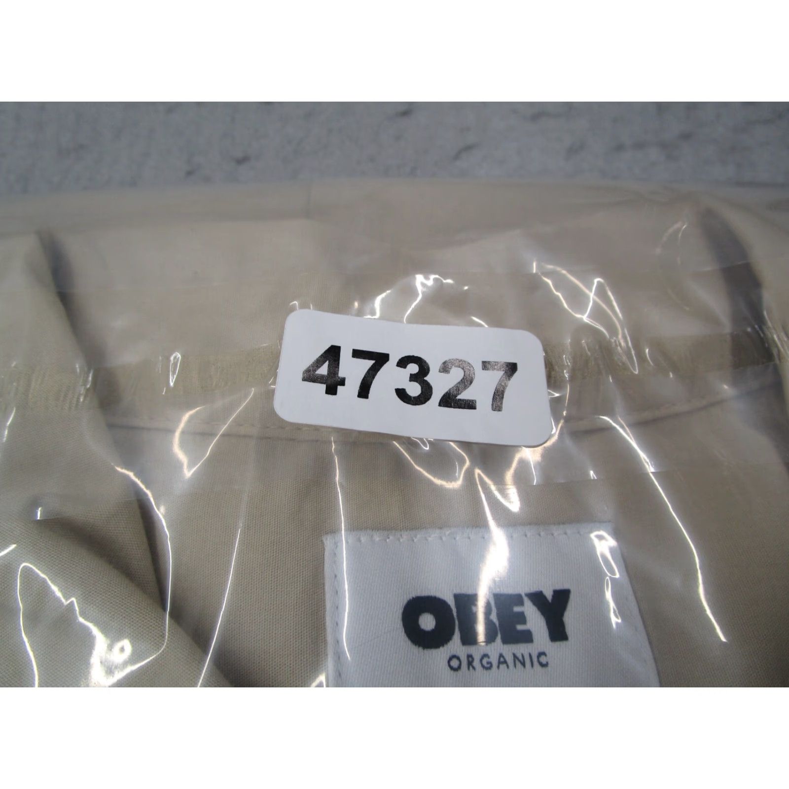 Obey OBEY Shirt Men L Beige Short Sleeve Button-Up Oyster Woven Organic Cotton 100% – Vintage? No – Classic Casual Button-Front Shirt Size US L / EU 52-54 / 3 - 8 Thumbnail