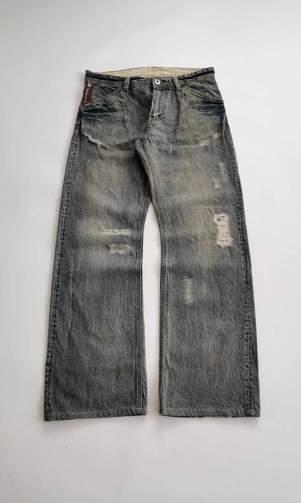 Mudwash Ikka Japan Loose Fit Distressed Jeans