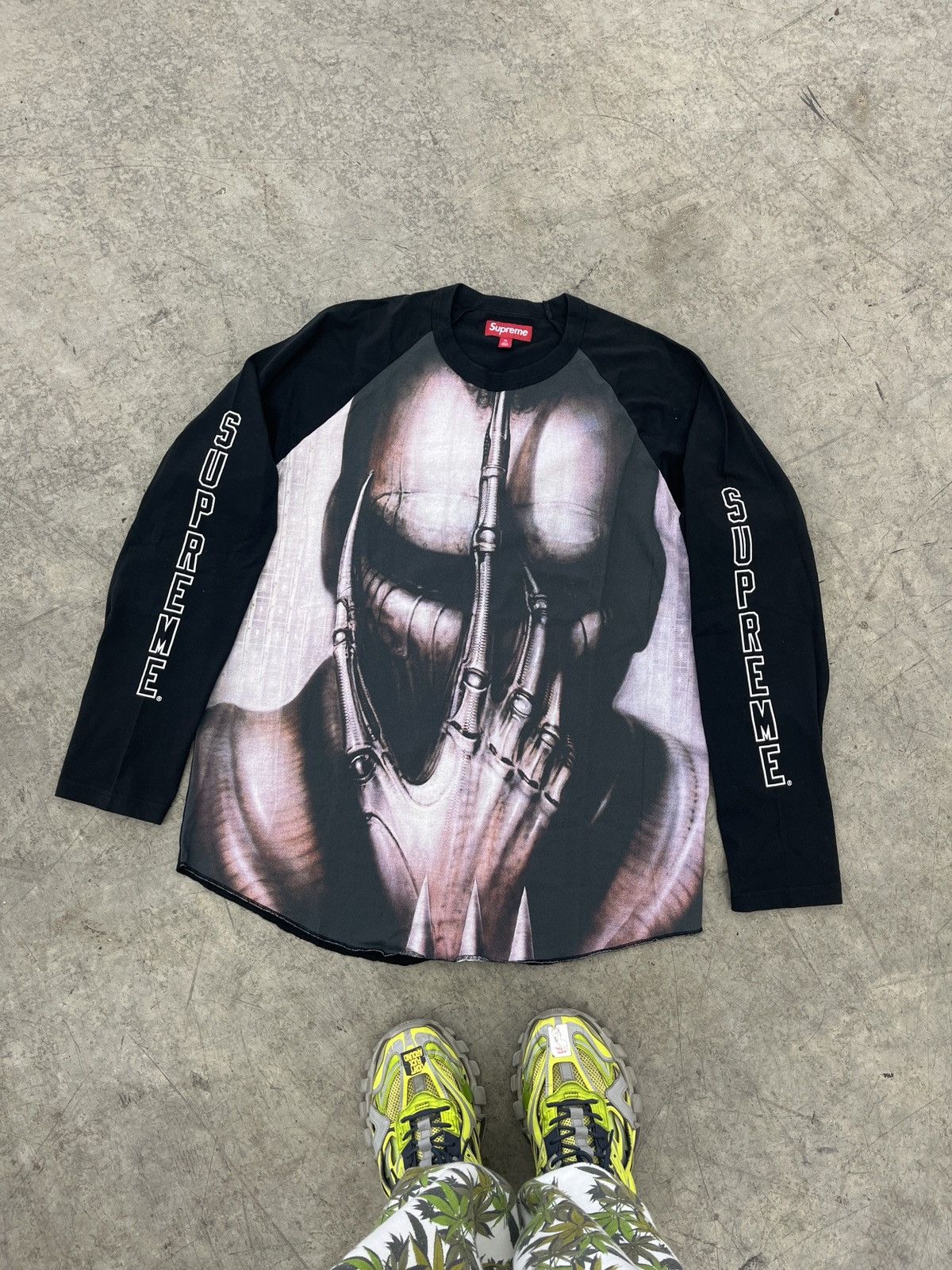 Supreme Supreme X hr giger Raglan Top RARE | Grailed