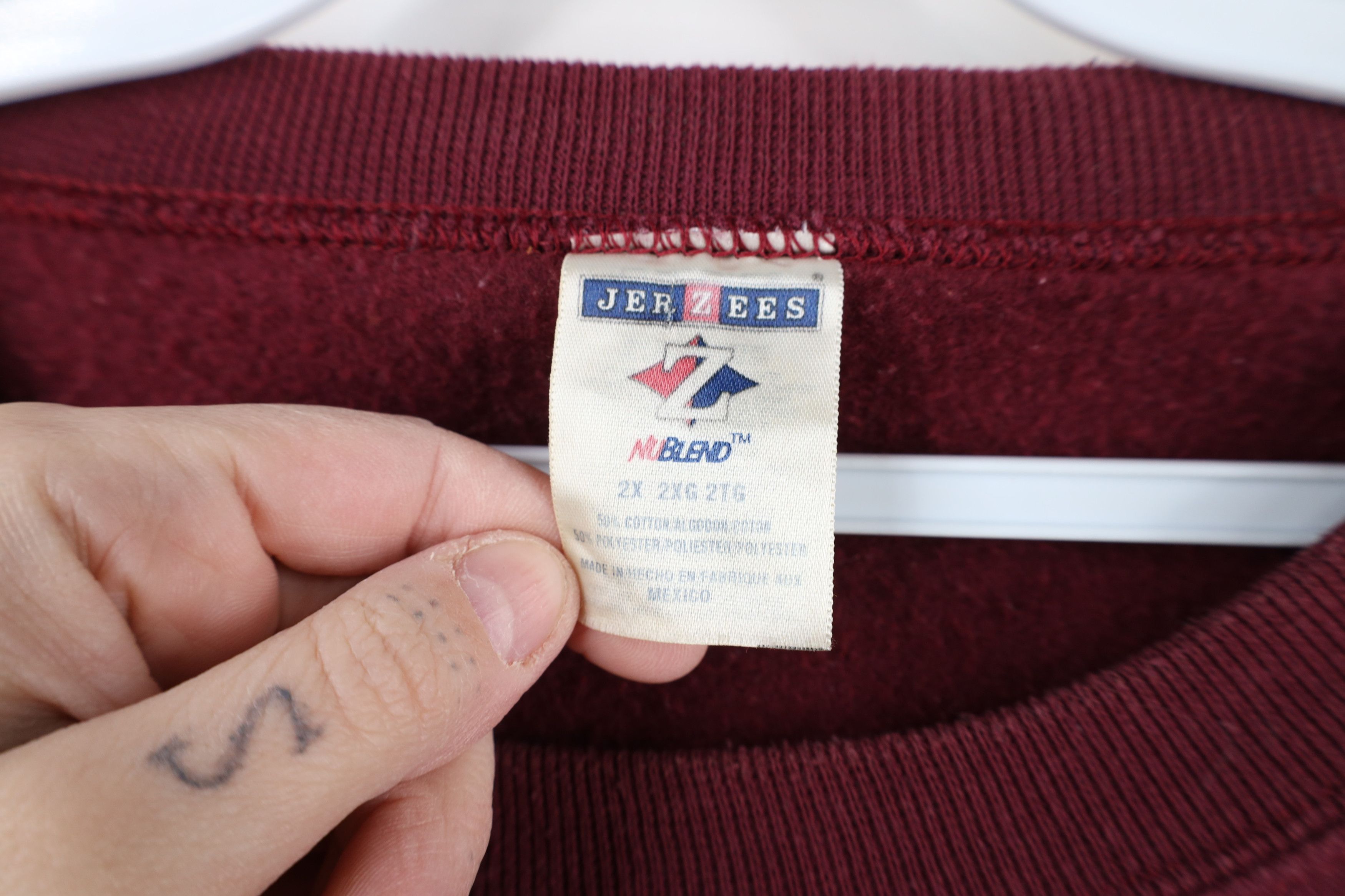 Vintage Vintage 90s Streetwear Blank Crewneck Sweatshirt Maroon Size US XXL / EU 58 / 5 - 5 Thumbnail