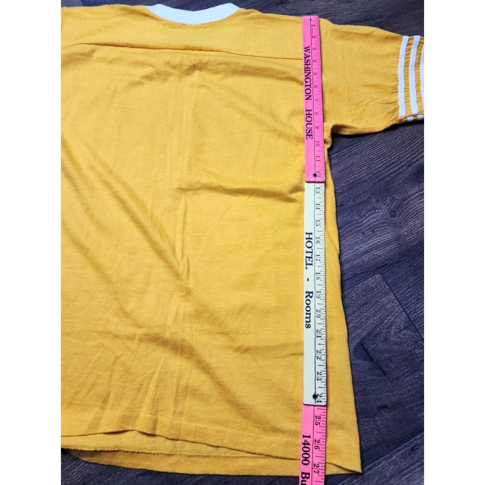 Vintage VINTAGE Collegiate Pacific 70s Men's L Iowa College T Shirt Short Sleeve Cotton Blend Yellow Mens Size US L / EU 52-54 / 3 - 3 Thumbnail