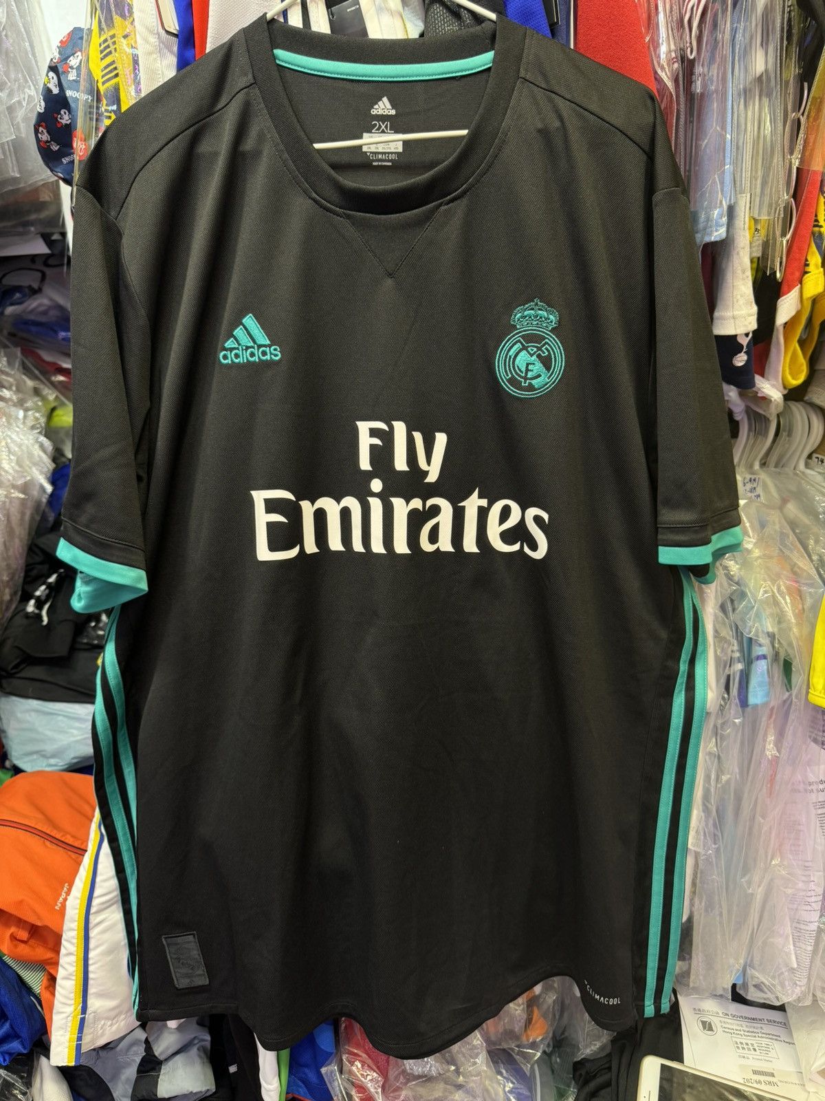 Real Madrid 17/18 away shirt #7 Ronaldo