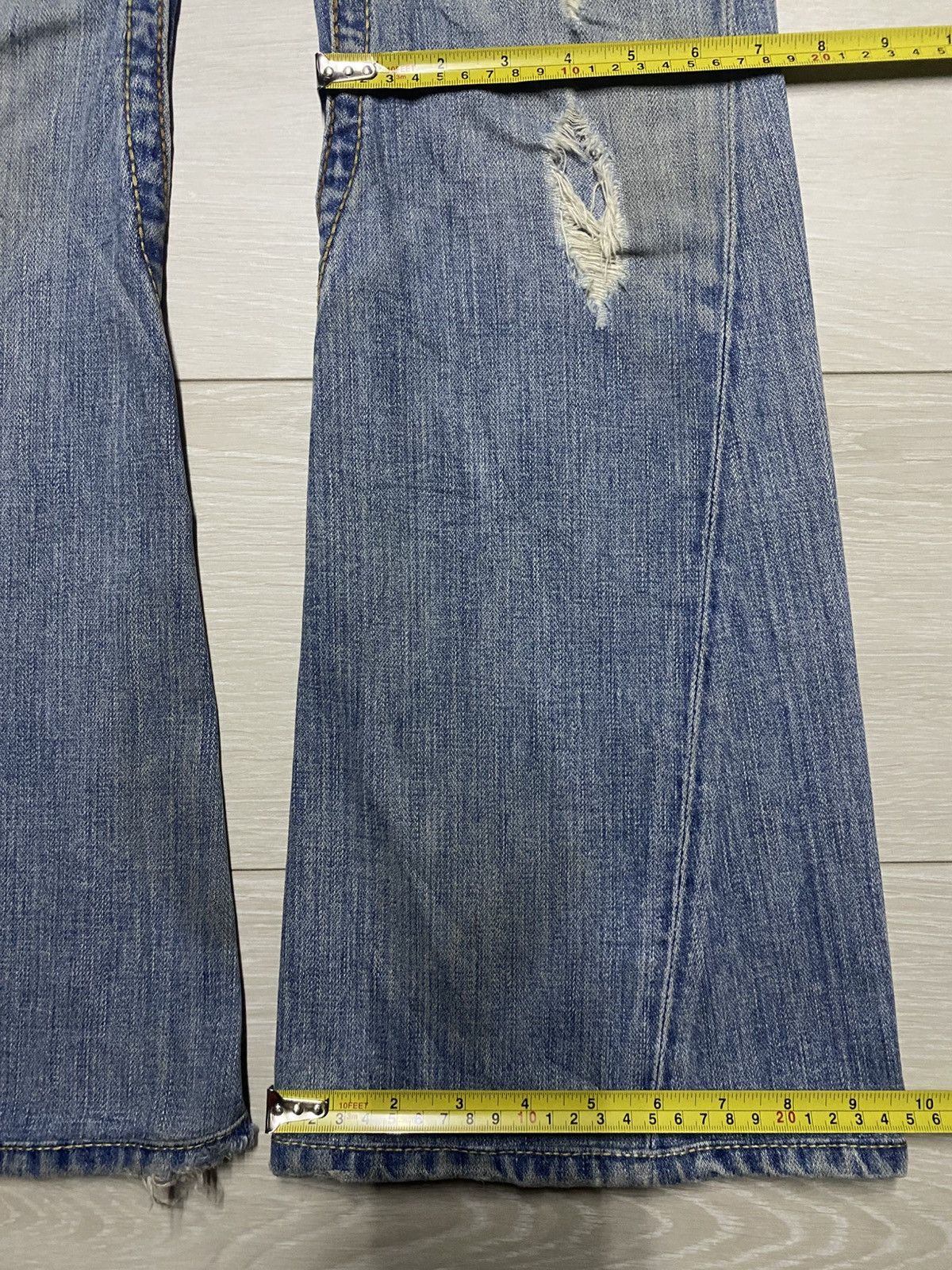 Tornado Mart True Religion Light Wash Super Flare Distressed Jeans Size US 29 - 19 Thumbnail
