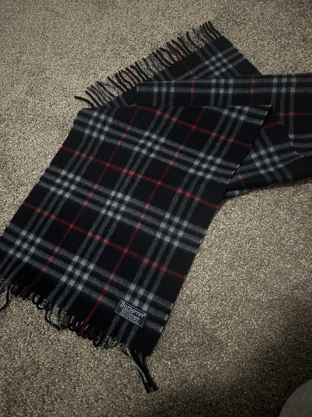 Burberry Burberry Scarf Size ONE SIZE - 1 Thumbnail