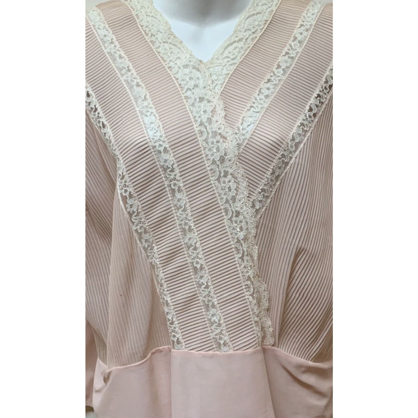 Vintage Vintage Top Short Sleeve Sheer Pin Tuck Pleated Lace Cottagecore Romantic M Pink Size M / US 6-8 / IT 42-44 - 4 Thumbnail