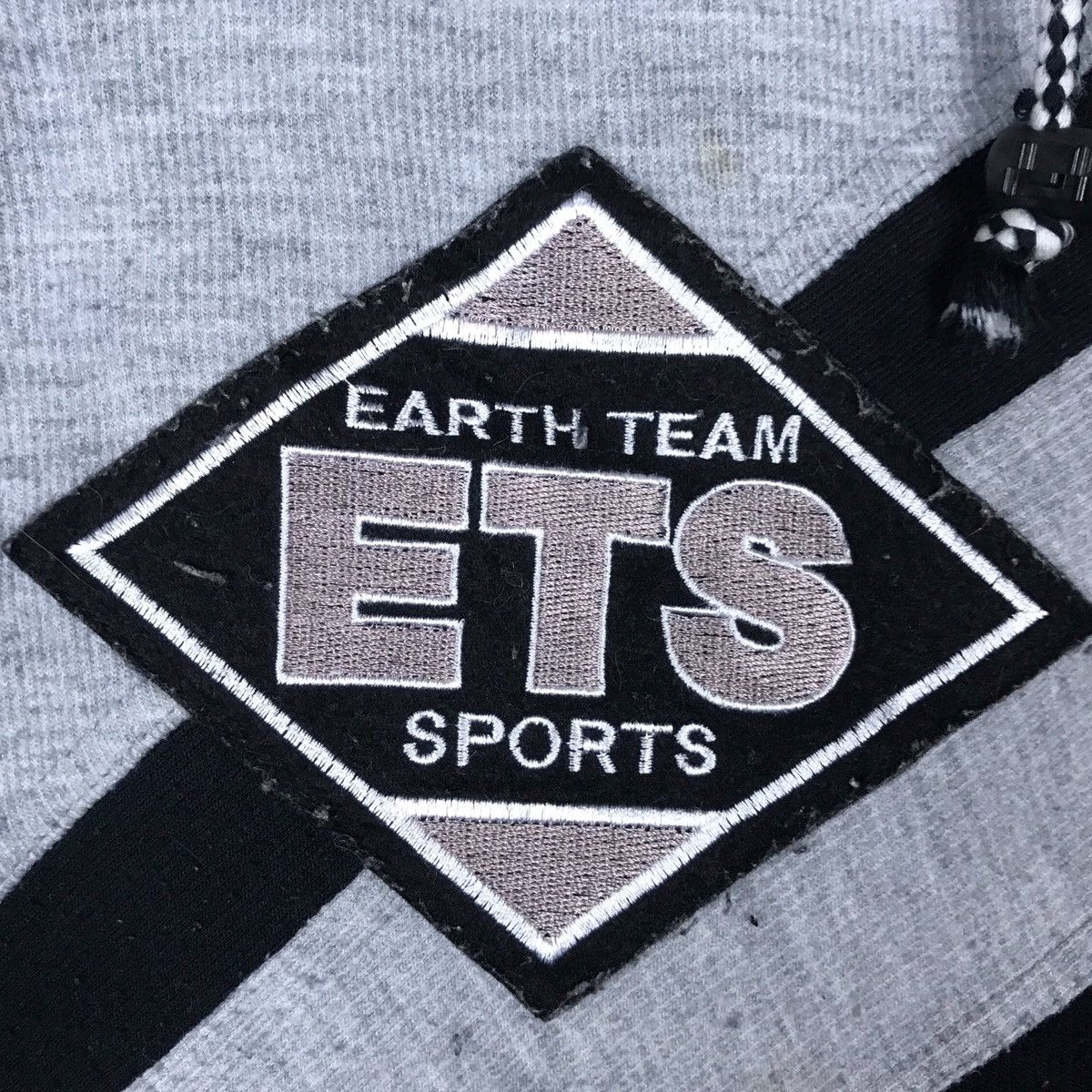 Vintage Vintage Created by Earth Team Drawstring Pullover Jumper Size US S / EU 44-46 / 1 - 3 Thumbnail