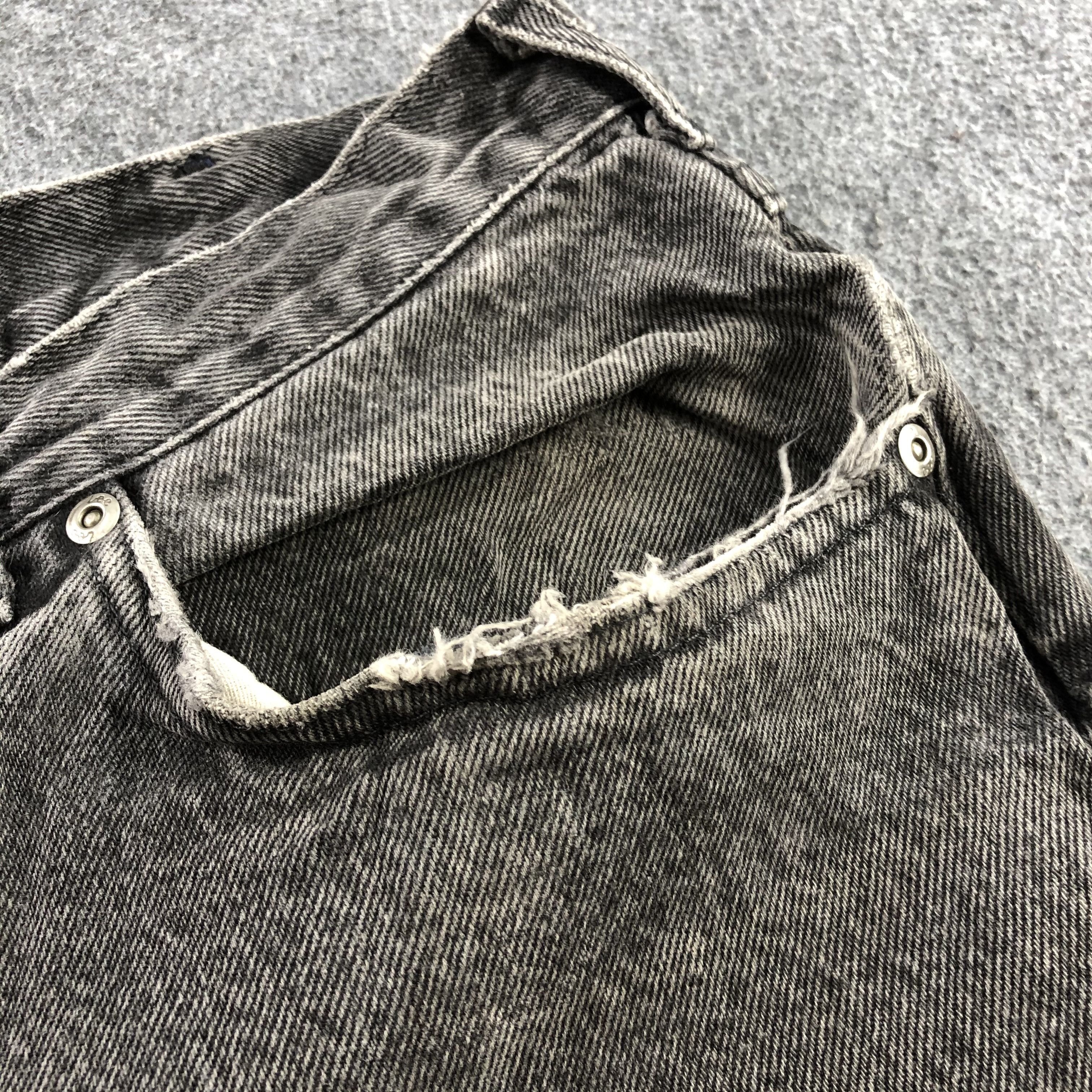 Lee Vintage Faded Blak Lee Jeans-J2271 Size US 35 - 14 Thumbnail