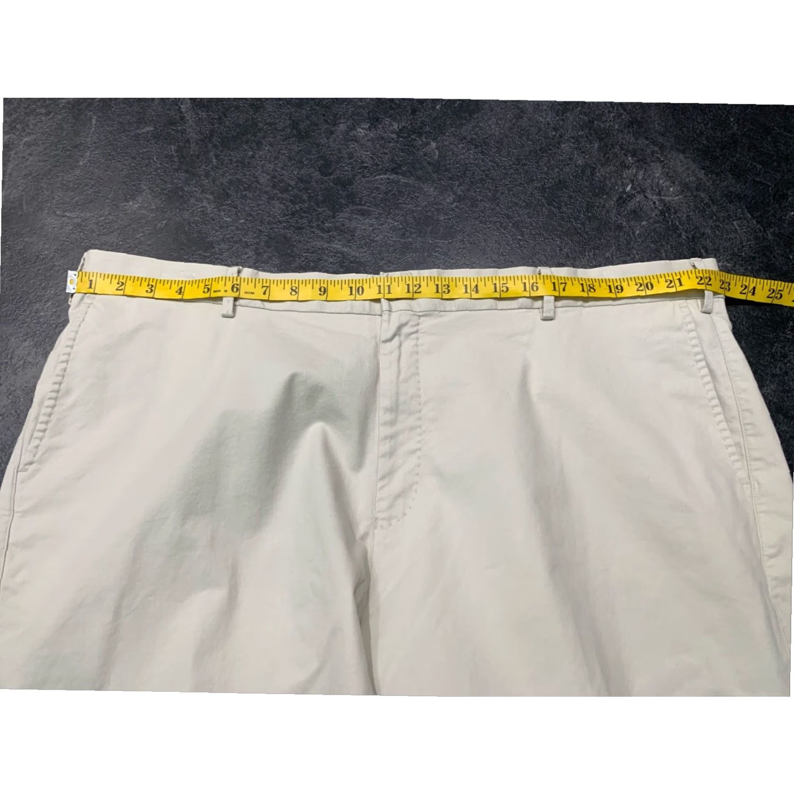 Peter Millar Peter Millar Golf Shorts Mens 44 Slim Fit Beige Chino Cotton Size US 44 / EU 60 - 7 Thumbnail