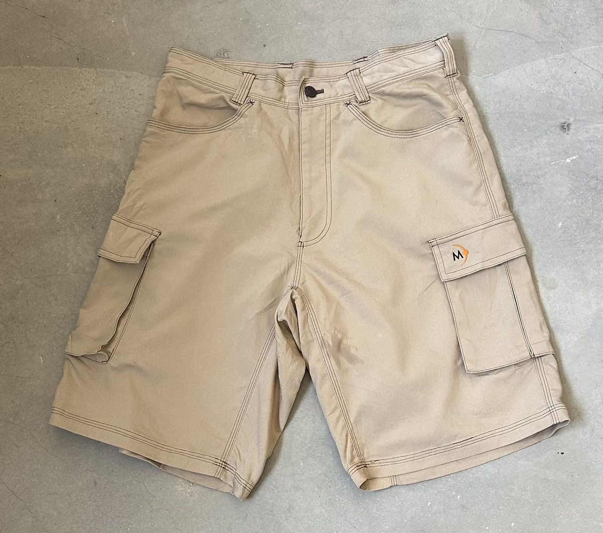 Japanese Brand MOONSTONE JAPAN CARGO SHORT Size US 32 / EU 48 - 1 Thumbnail