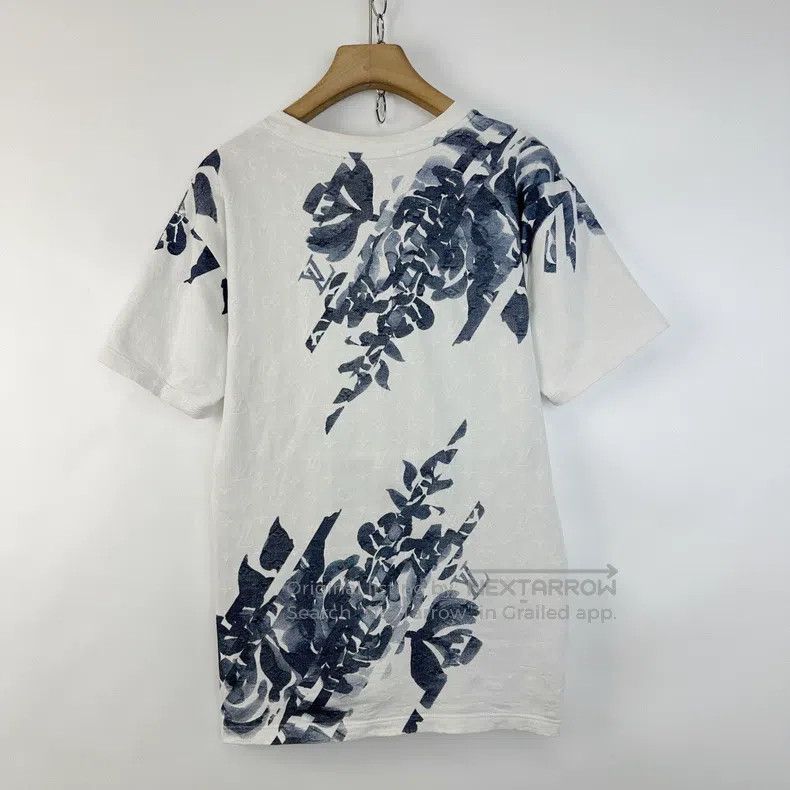 Louis Vuitton Louis Vuitton White plant and flower ink dark pattern pres Size US S / EU 44-46 / 1 - 2 Thumbnail