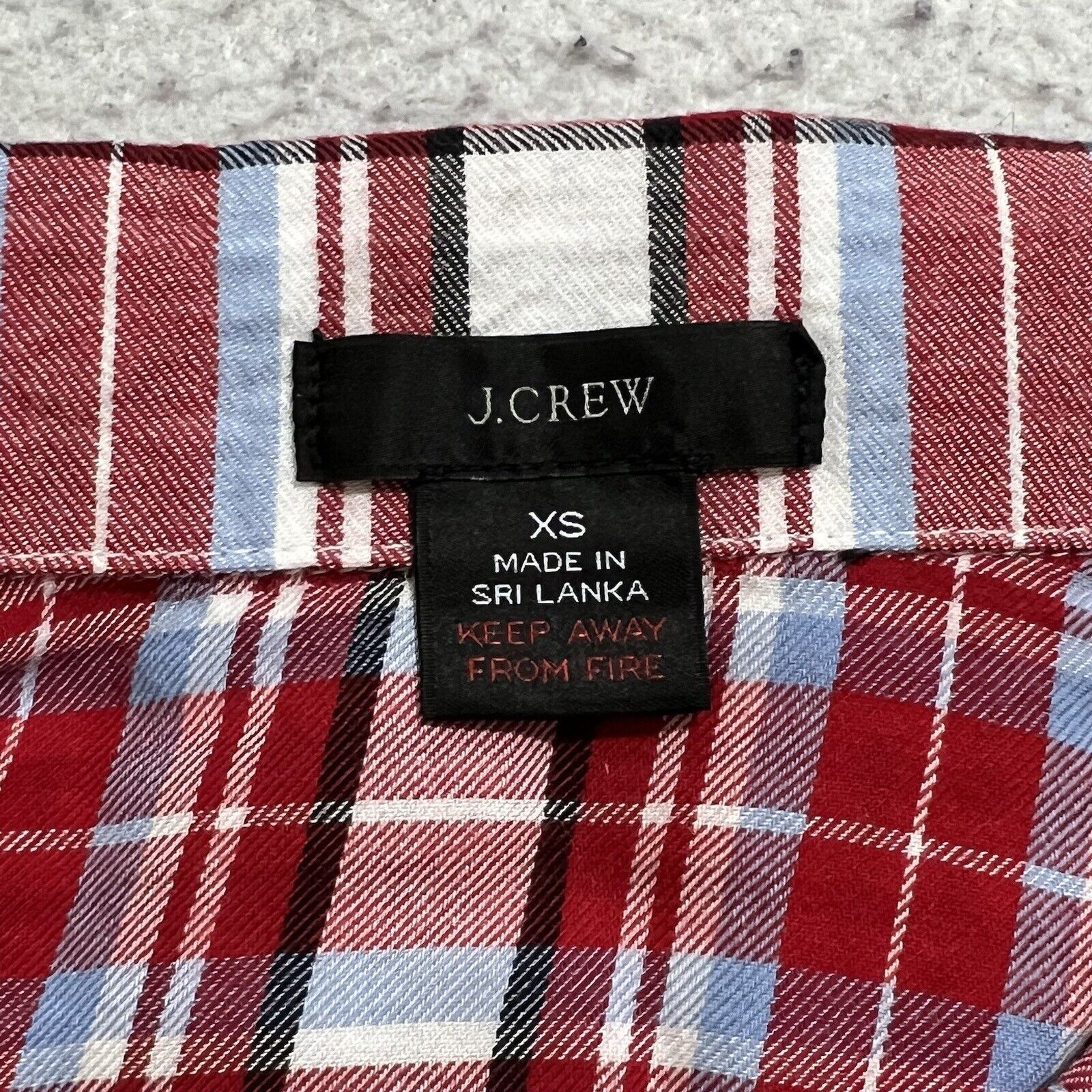 J.Crew J. Crew Button Up Flannel Collared Shirt Red Plaid Top Size XS / US 0-2 / IT 36-38 - 3 Thumbnail