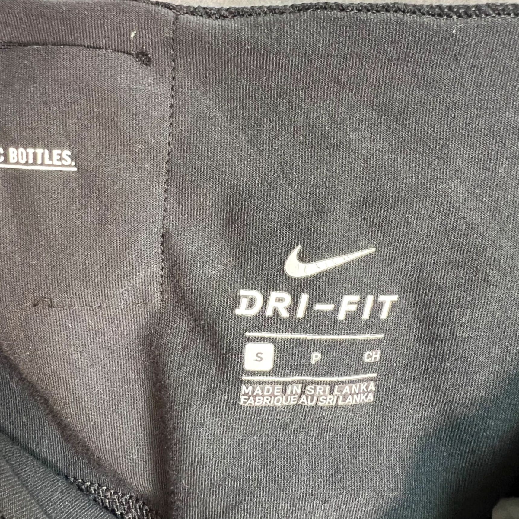 Nike Nike Dri-Fit Black High-Waisted Capri Leggings Small Women Athletic Capris Size 28" / US 6 / IT 42 - 2 Thumbnail