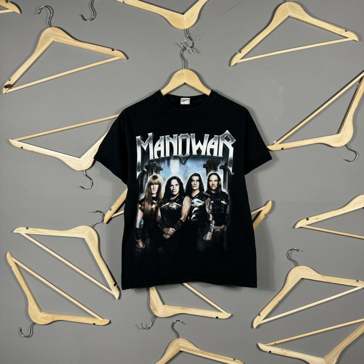Band Tees Manowar 2015 Switzerland Basel World Tour T-shirt Size US S / EU 44-46 / 1 - 1 Thumbnail