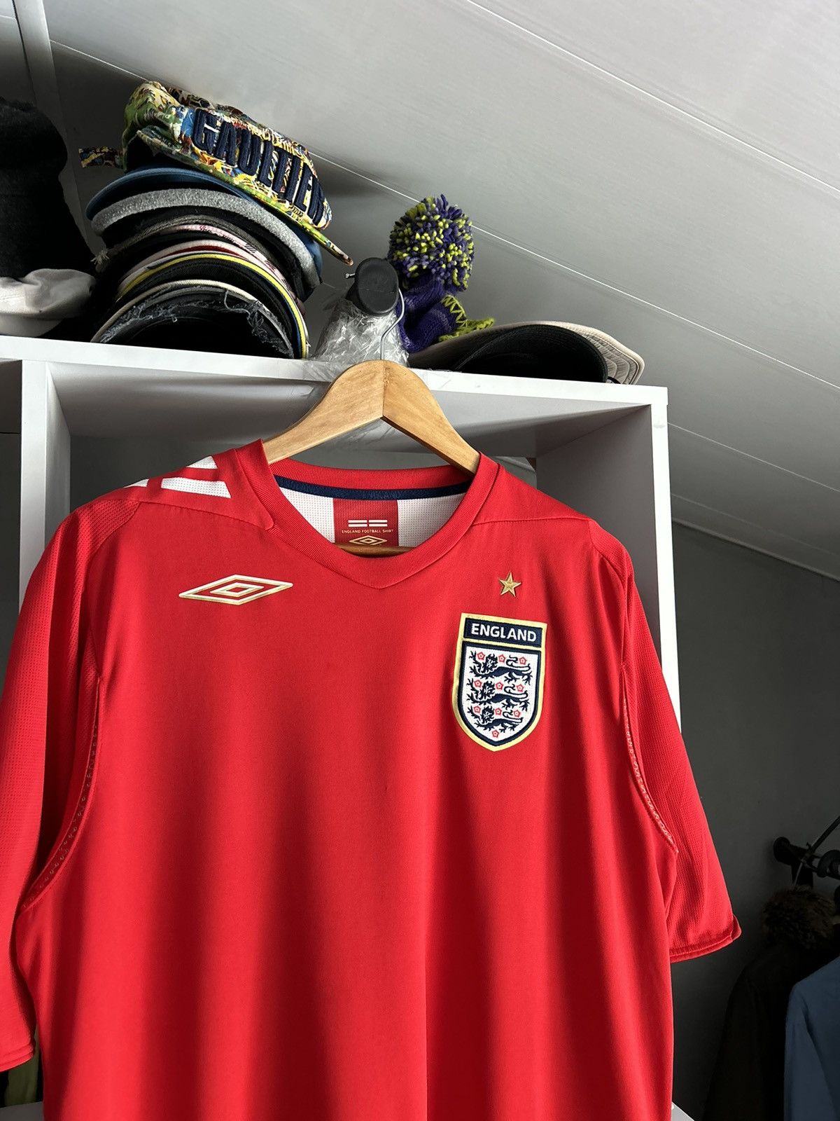 Umbro Umbro England away 2006/08 soccer jersey Size US L / EU 52-54 / 3 - 2 Thumbnail
