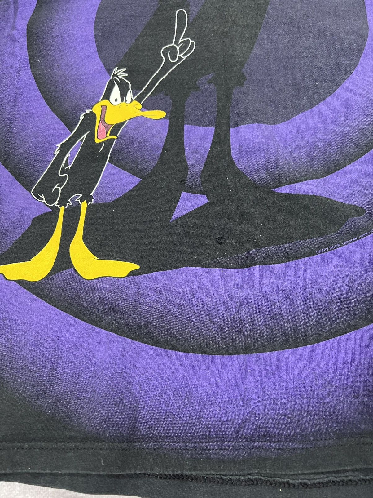 Warner Bros Vintage 1992 Daffy Duck Shadow T shirt Grail tee Size US XL / EU 56 / 4 - 3 Thumbnail