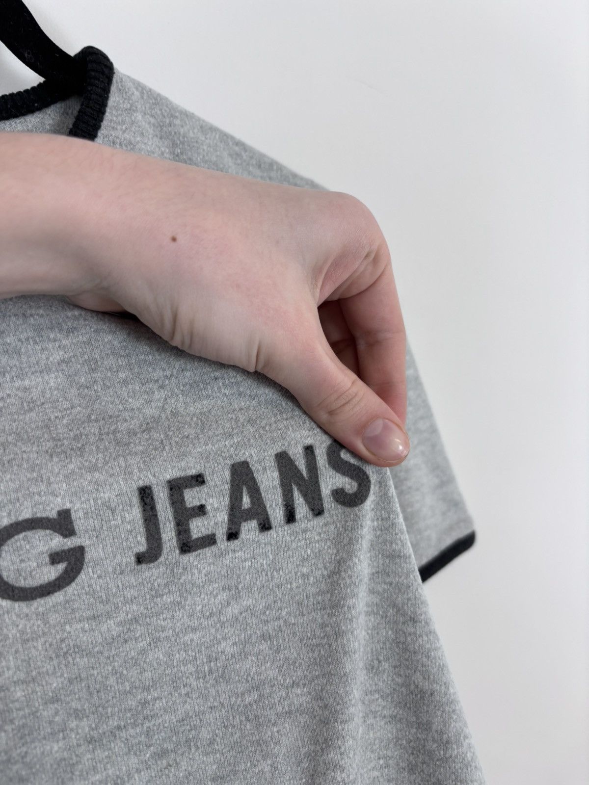 Iceberg Vintage Iceberg Jeans Women’s Big Logo Grey T-Shirt Tee Size L / US 10 / IT 46 - 6 Thumbnail