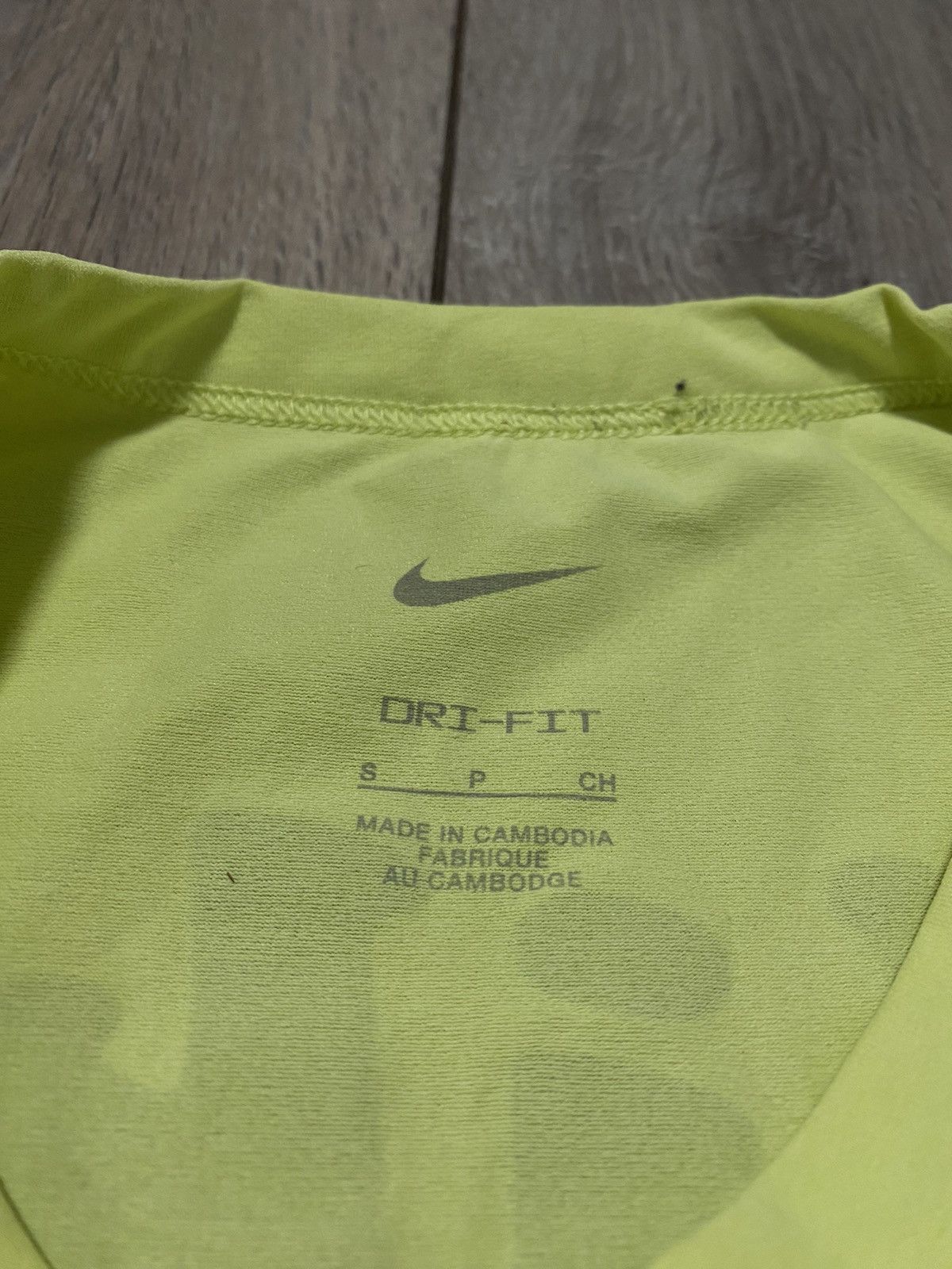 Nike T-Shirt Nike Label Here Hyvers Moving Dry-Fit Light Lemon Size US S / EU 44-46 / 1 - 5 Thumbnail