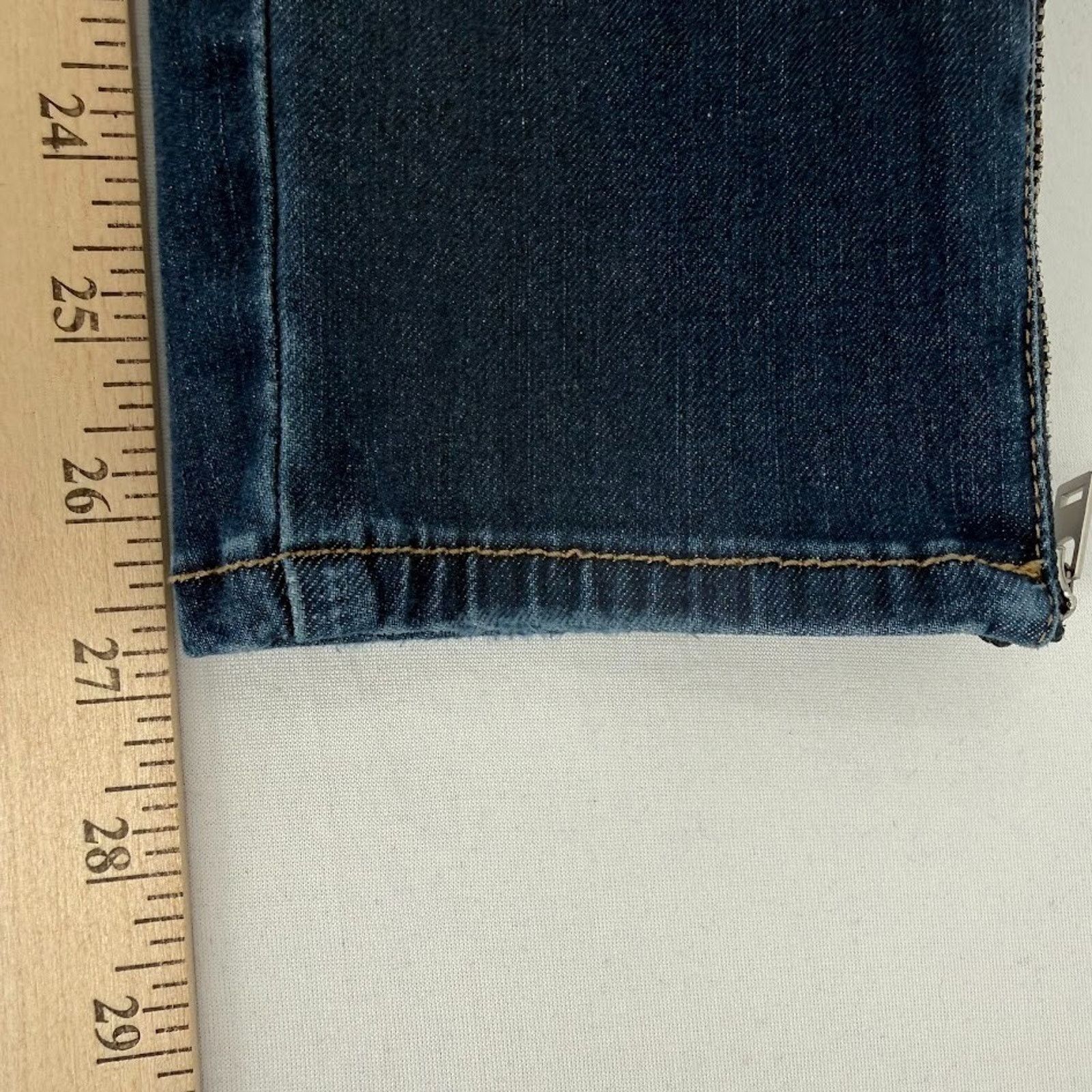 Levi's Levi’s 721 HI rise skinny jeans 29 stretch ankle zipper. Size 29" - 16 Thumbnail