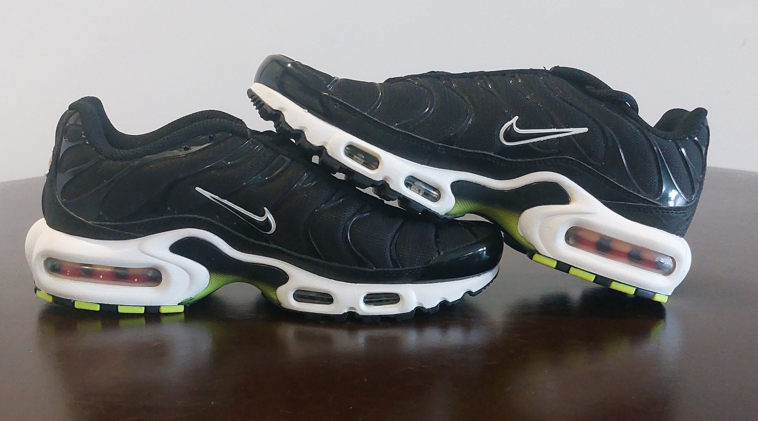 Nike Nike Air Max Plus Black Volt Just Do It Size US 6 / EU 39 - 8 Thumbnail