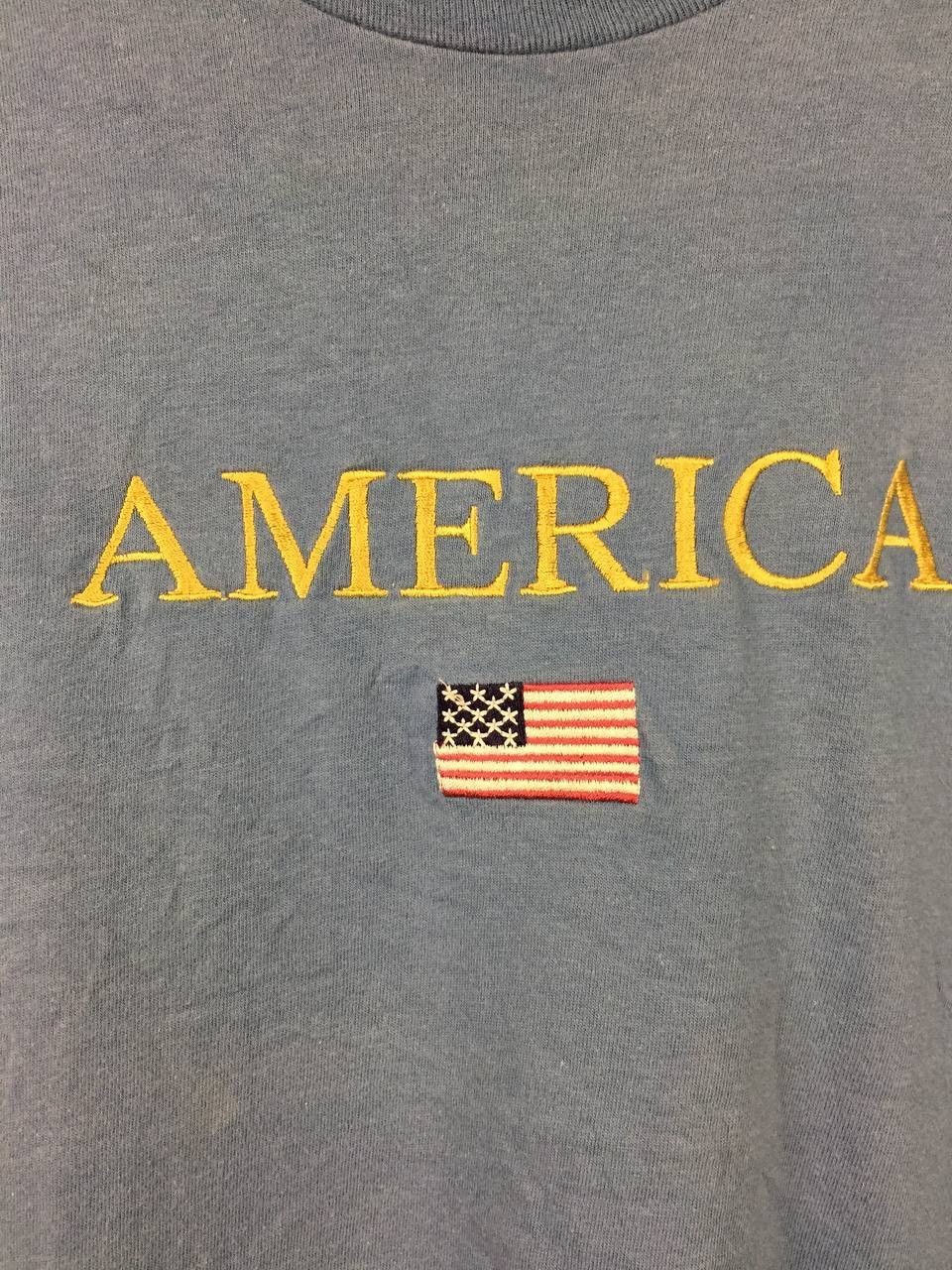 Vintage Vtg 90s Hanes Beefy-T America Embroidered Logo Tee Size US L / EU 52-54 / 3 - 4 Thumbnail