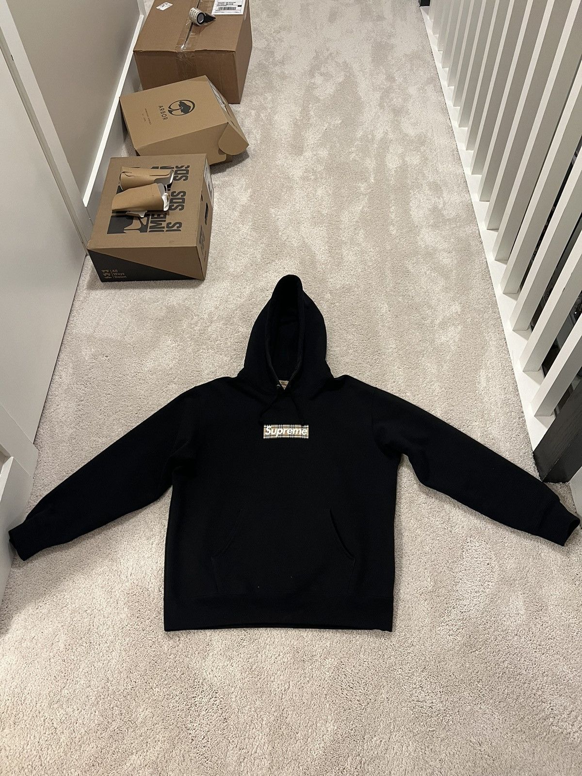 Burberry Box Burberry X Supreme Sweatshirt Supreme Burberry Box