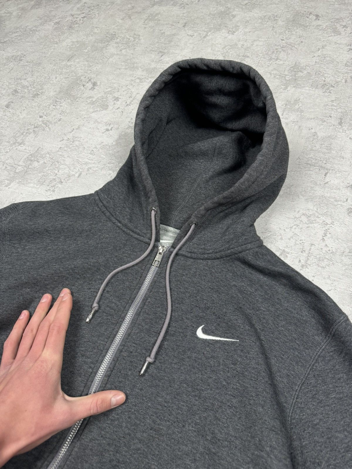 Nike Vintage Nike Y2K Gray Zip Hoodie Size L Size US L / EU 52-54 / 3 - 6 Thumbnail