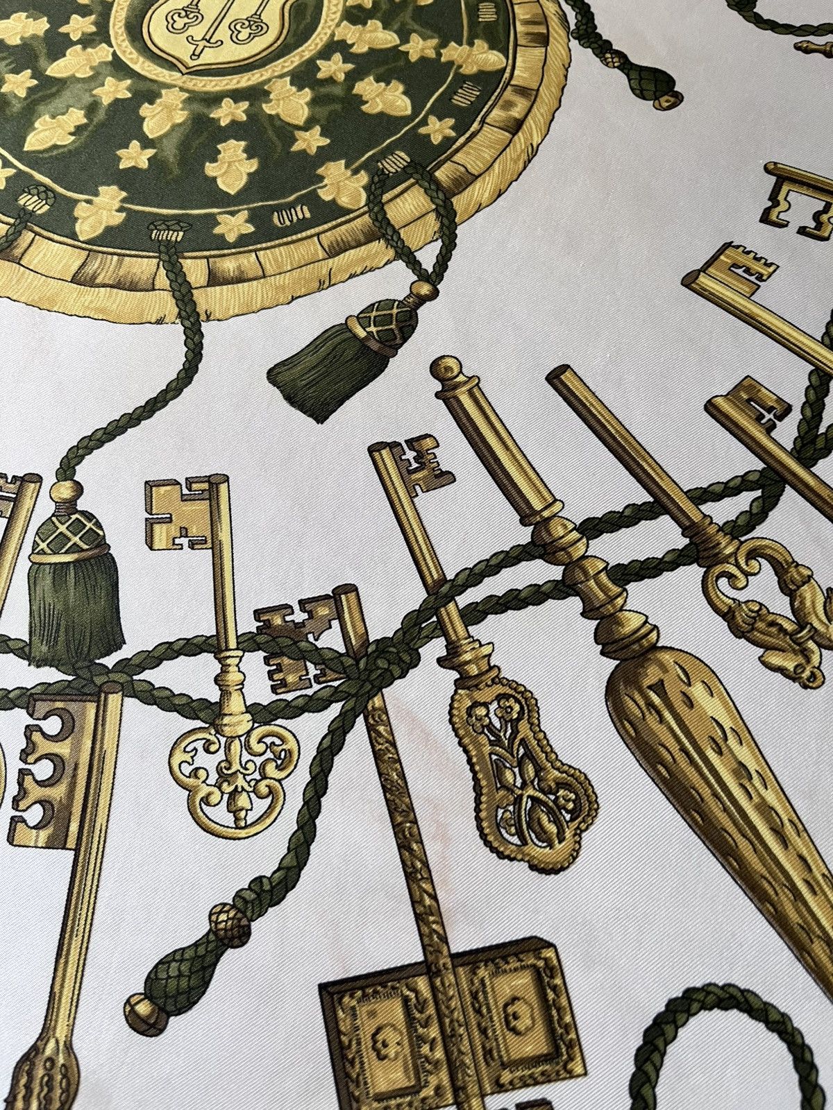 Hermes Hermes ''Les Cles'' silk scarf green Size ONE SIZE - 11 Thumbnail