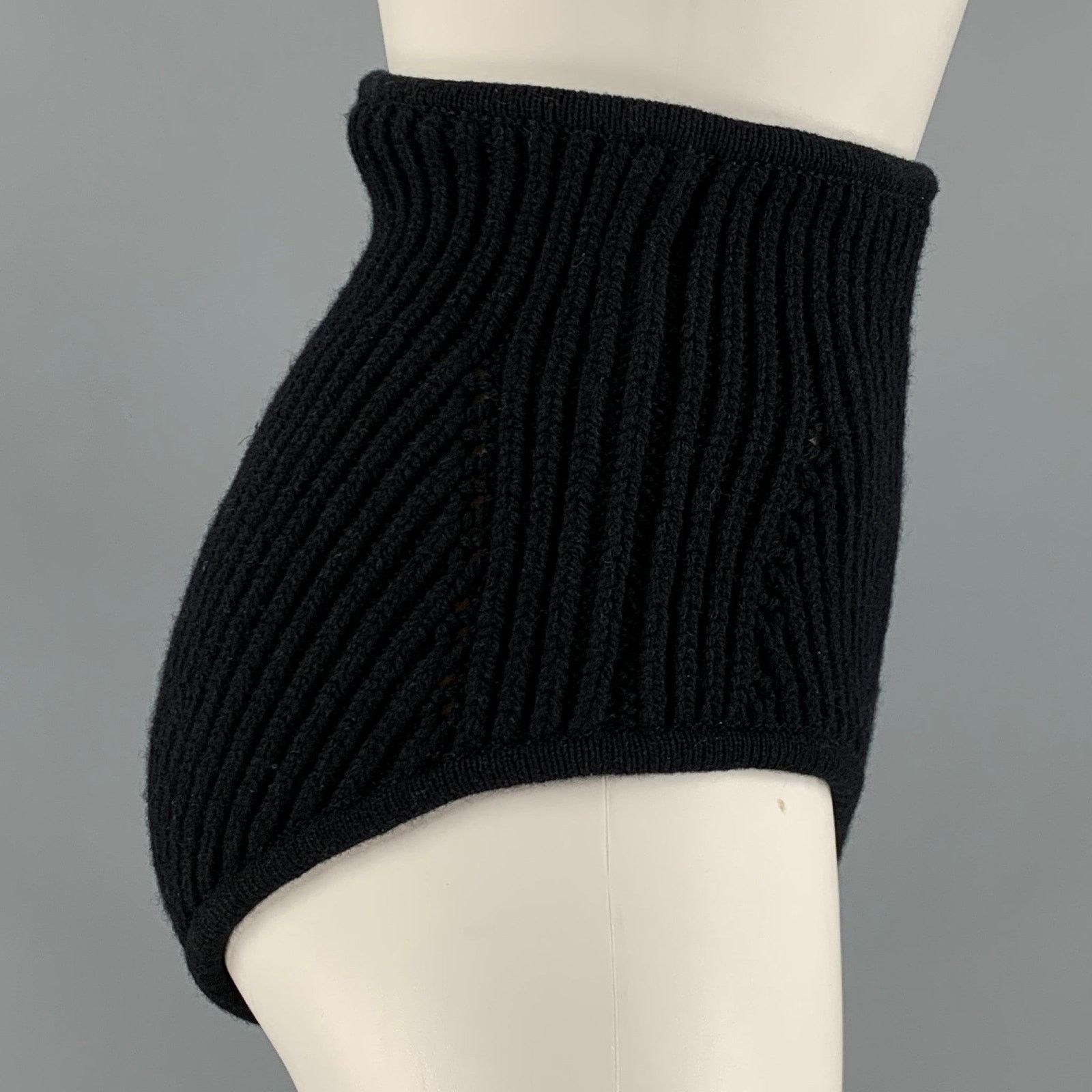 Alaia ALAIA Size 2 Black Wool Blend High Waisted Shorts Size 24" / US 00 / IT 34 - 2 Thumbnail