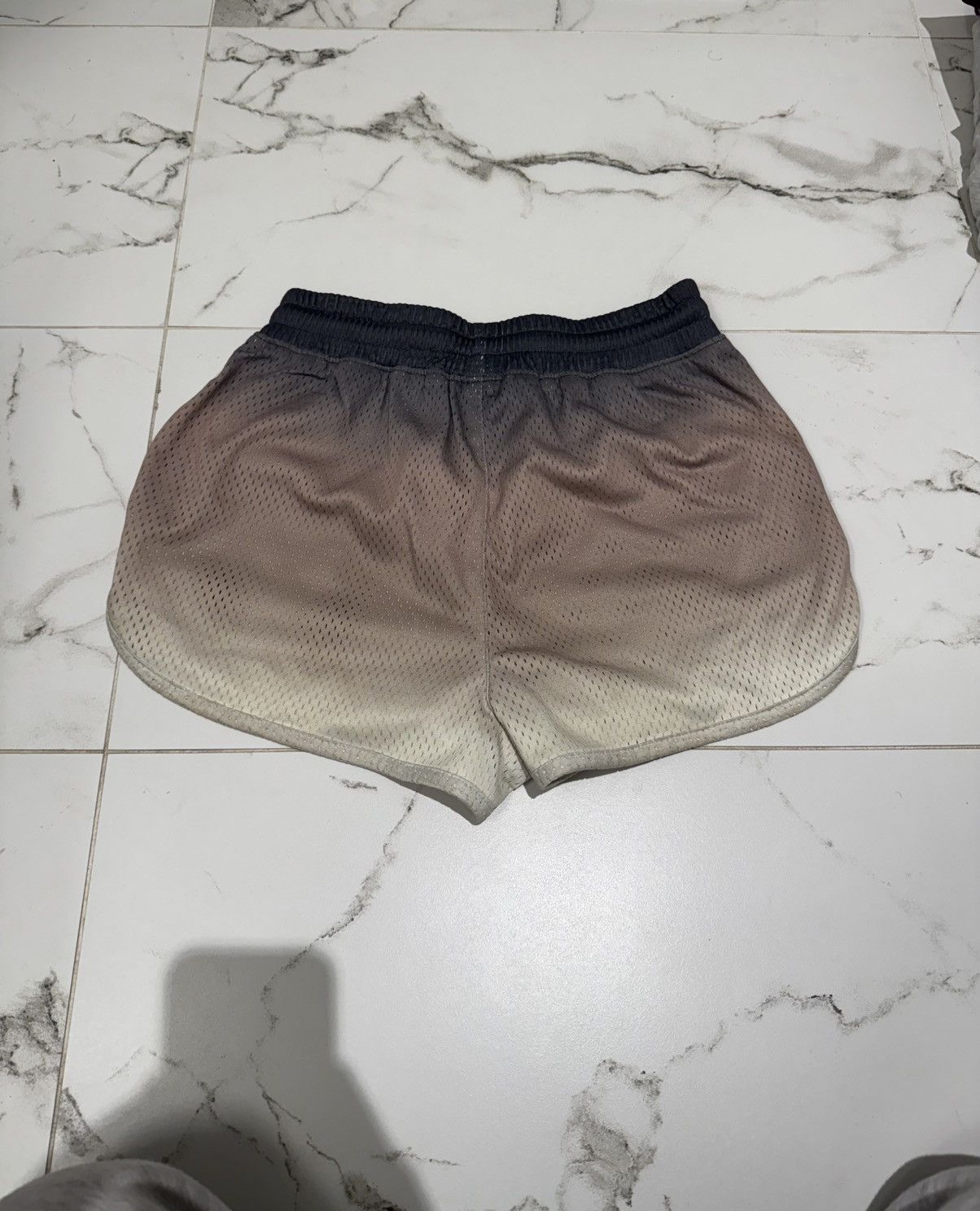 Kith KITH WOMEN’S OMBRE MESH SHORTS SIZE XS! 🌈 Size 25" / US 0 / IT 36 - 3 Thumbnail